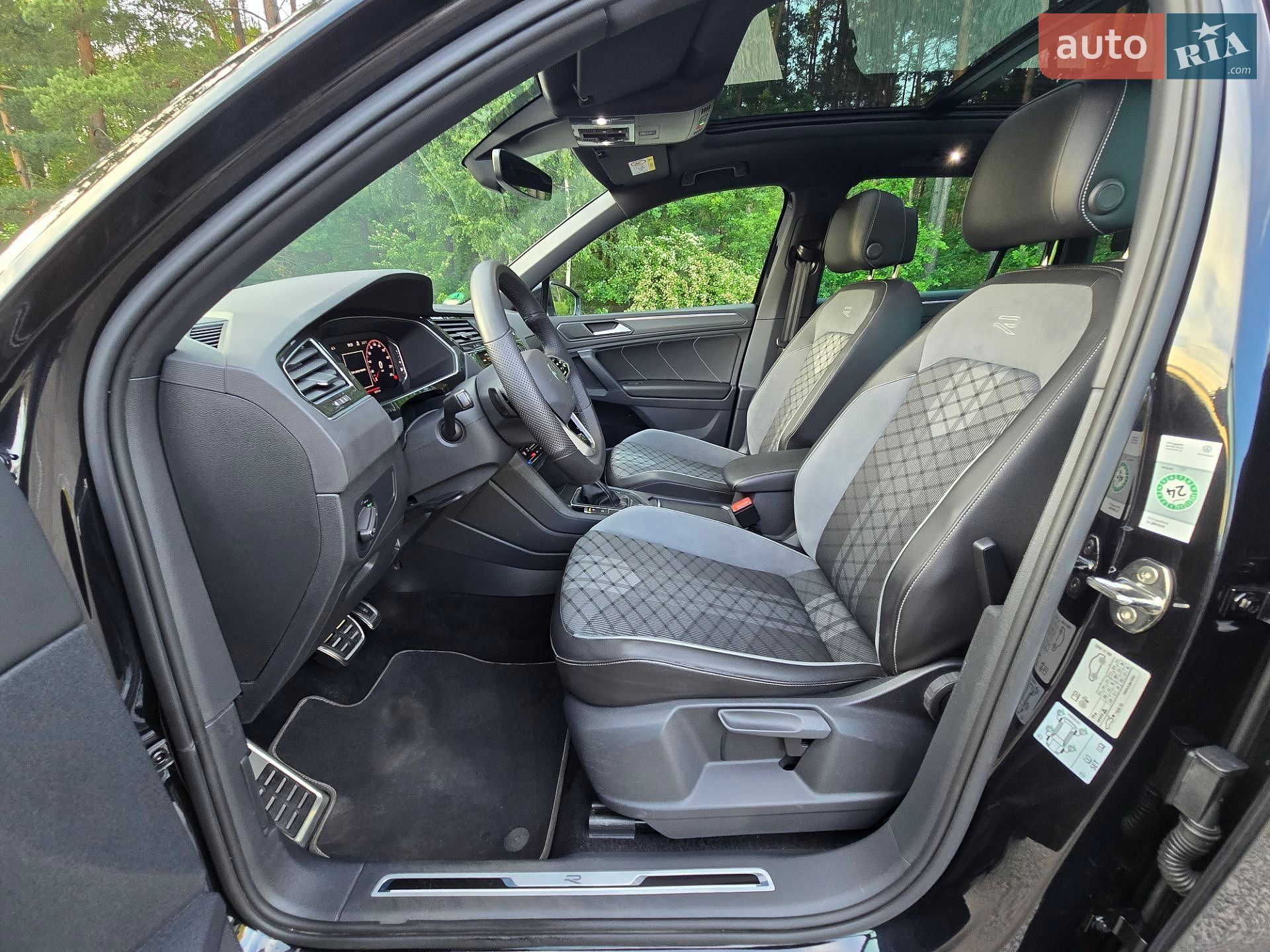 Volkswagen Tiguan 2022 VIN WVGZZZ5NZNW038880 фото оголошення 37 з 90