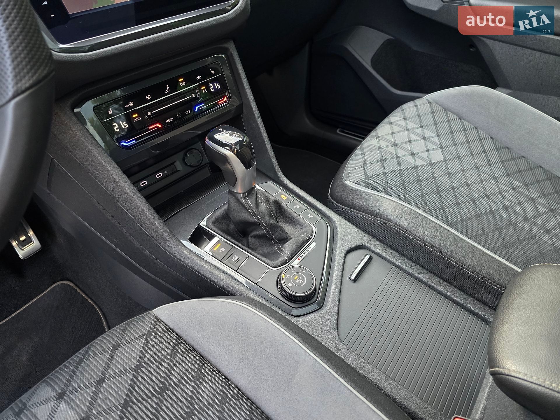 Volkswagen Tiguan 2022 VIN WVGZZZ5NZNW038880 фото оголошення 42 з 90