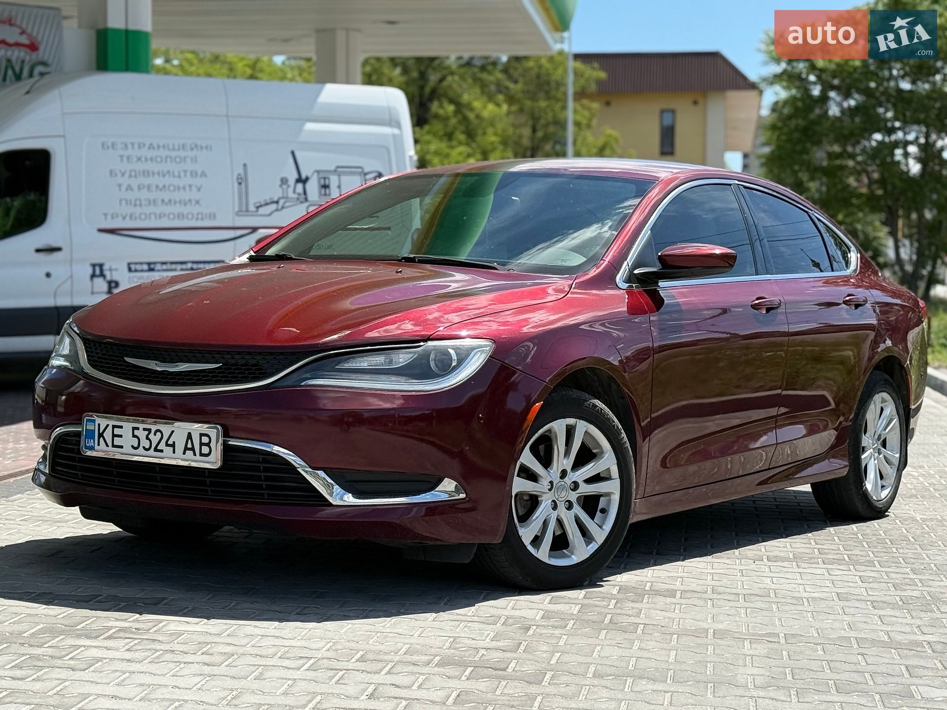 Chrysler 200 2015 VIN 1C3CCCAB5FN718861 фото оголошення 2 з 26