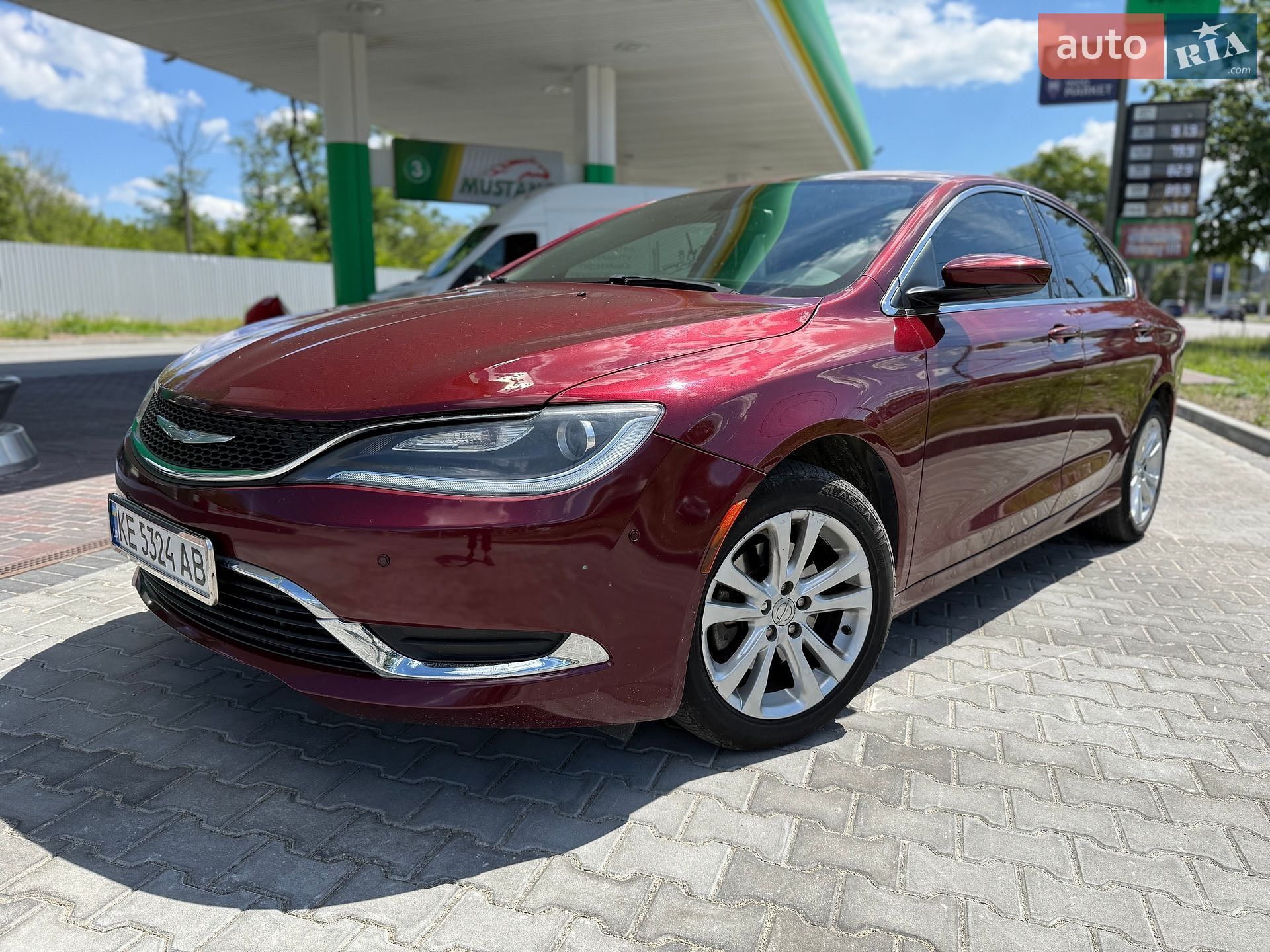 Chrysler 200 2015 VIN 1C3CCCAB5FN718861 фото оголошення 3 з 26