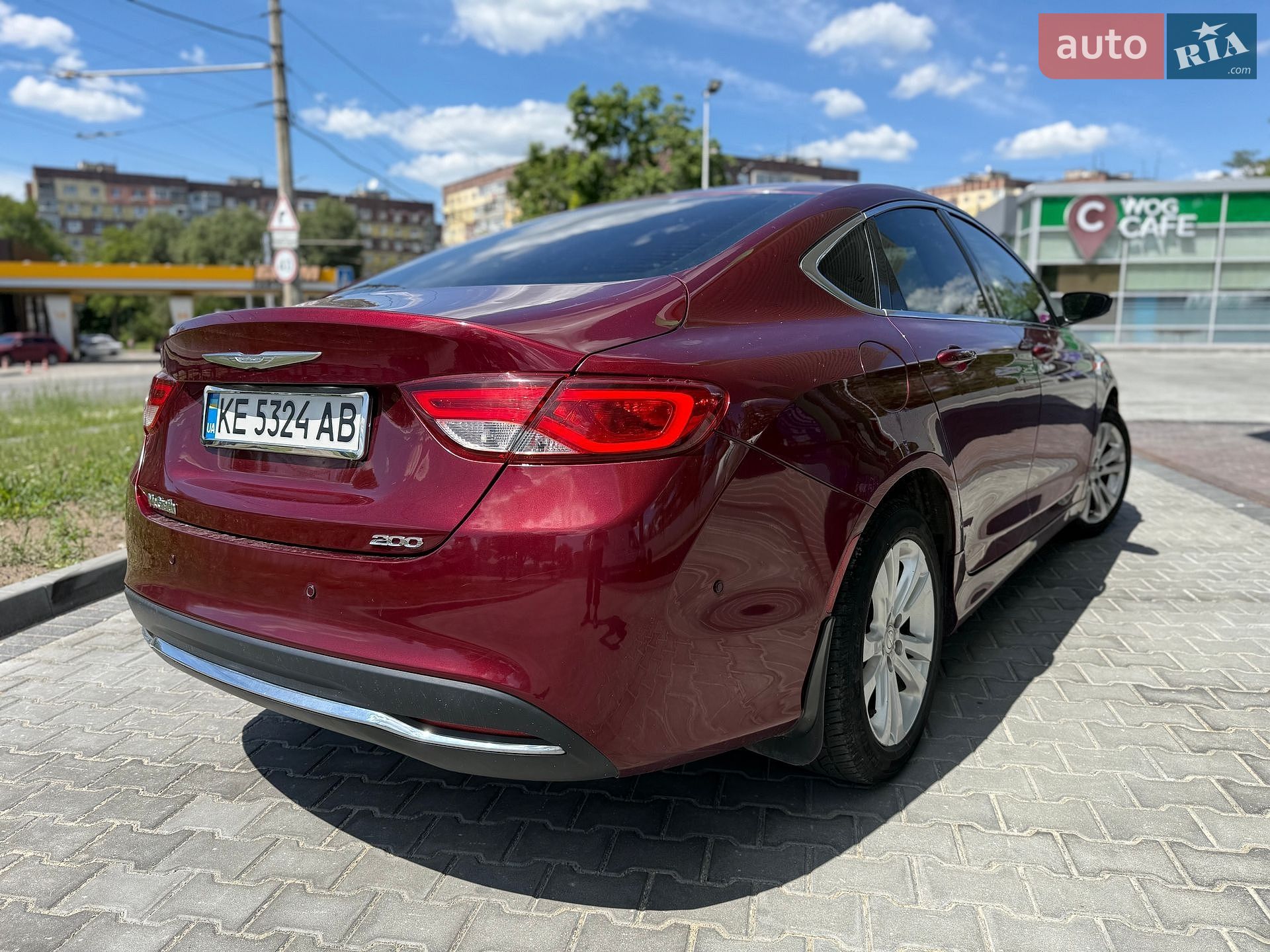 Chrysler 200 2015 VIN 1C3CCCAB5FN718861 фото оголошення 6 з 26