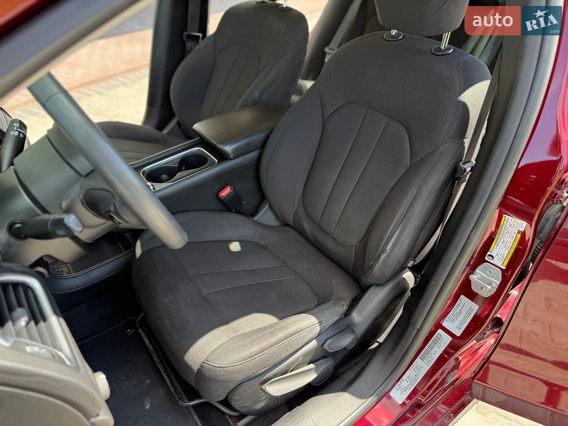 Chrysler 200 2015 VIN 1C3CCCAB5FN718861 фото оголошення 14 з 26