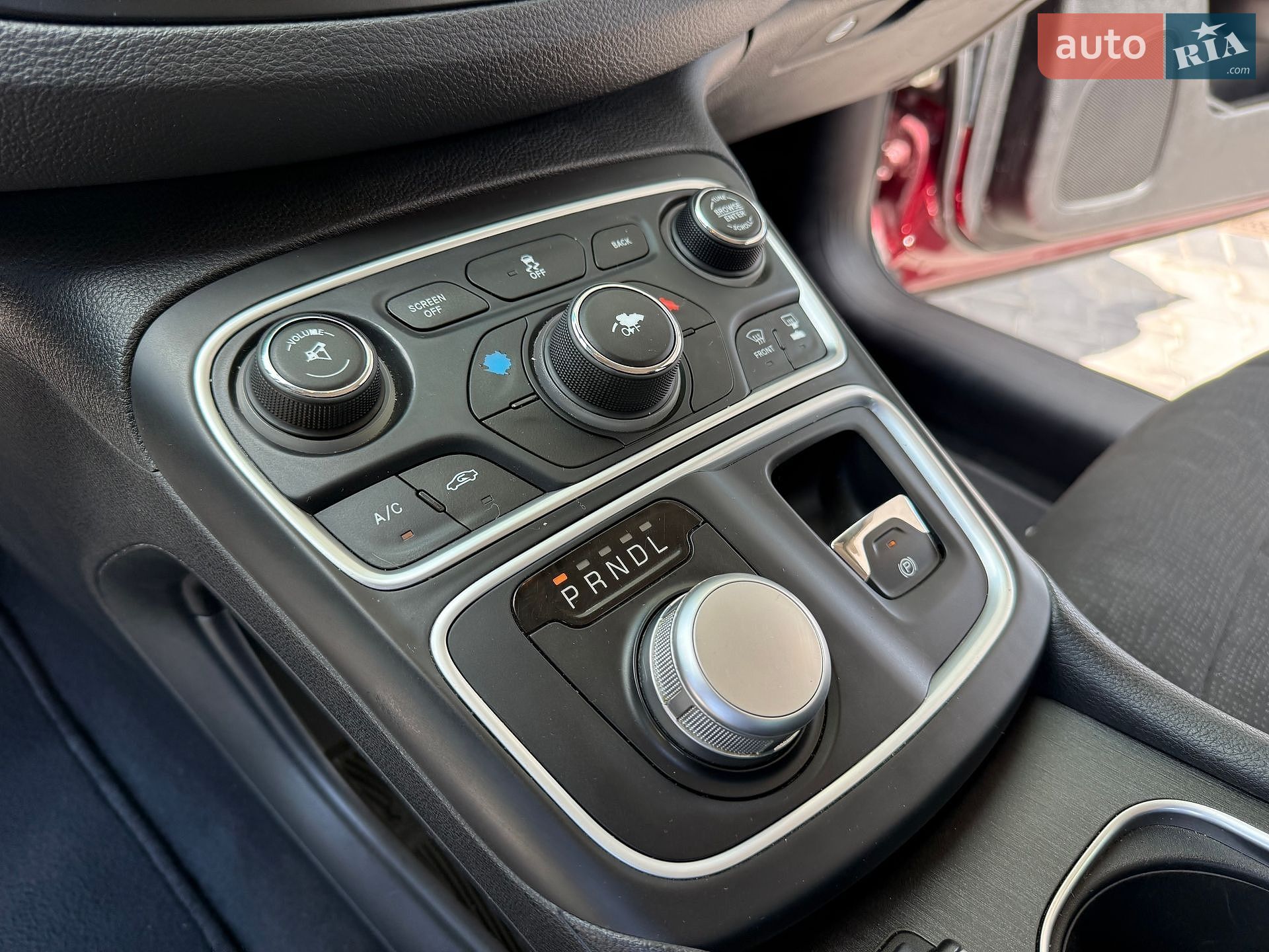 Chrysler 200 2015 VIN 1C3CCCAB5FN718861 фото оголошення 19 з 26