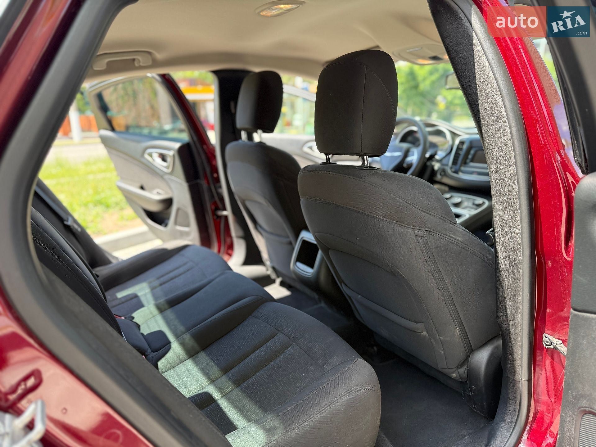 Chrysler 200 2015 VIN 1C3CCCAB5FN718861 фото оголошення 21 з 26