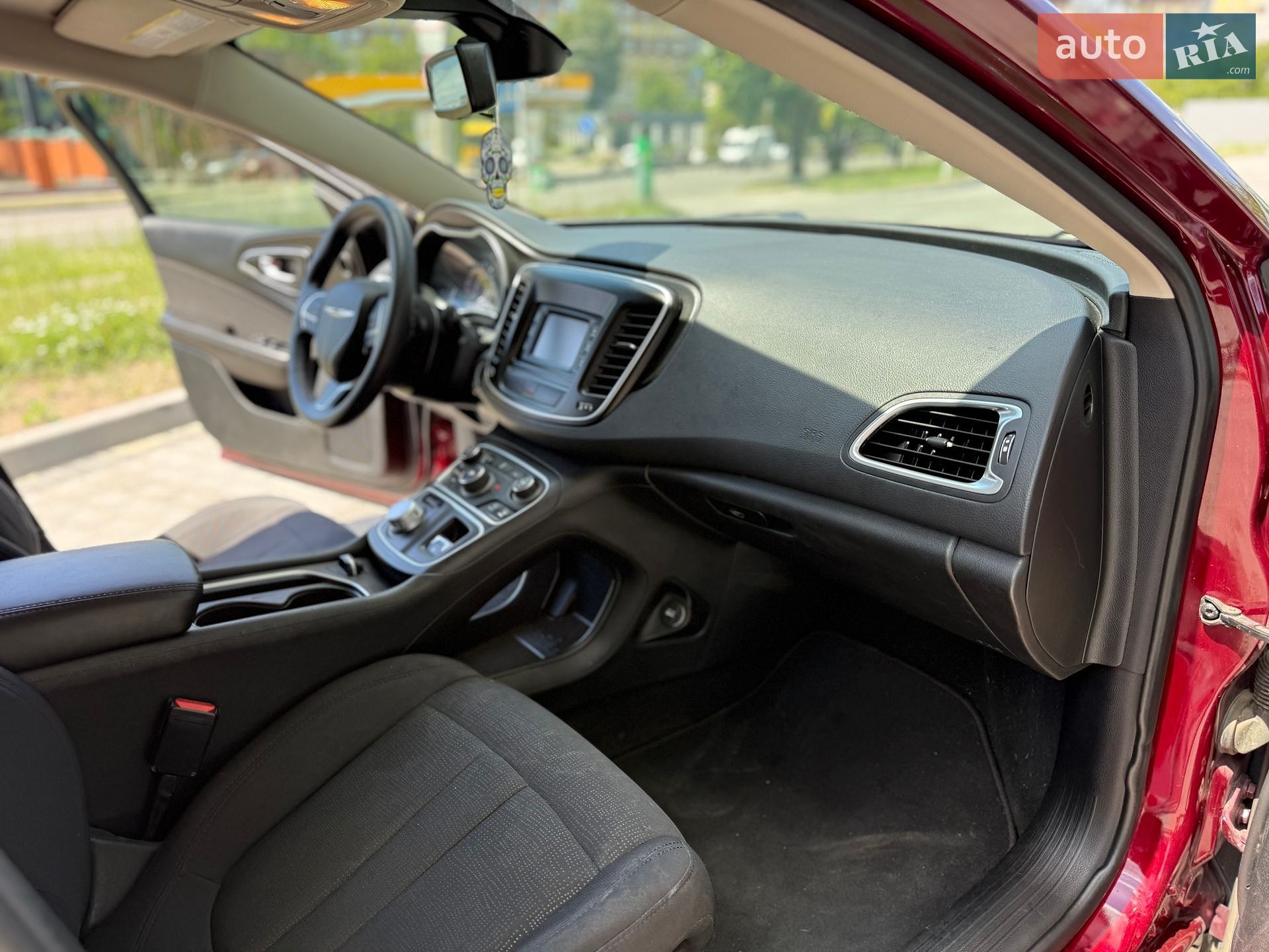 Chrysler 200 2015 VIN 1C3CCCAB5FN718861 фото оголошення 24 з 26