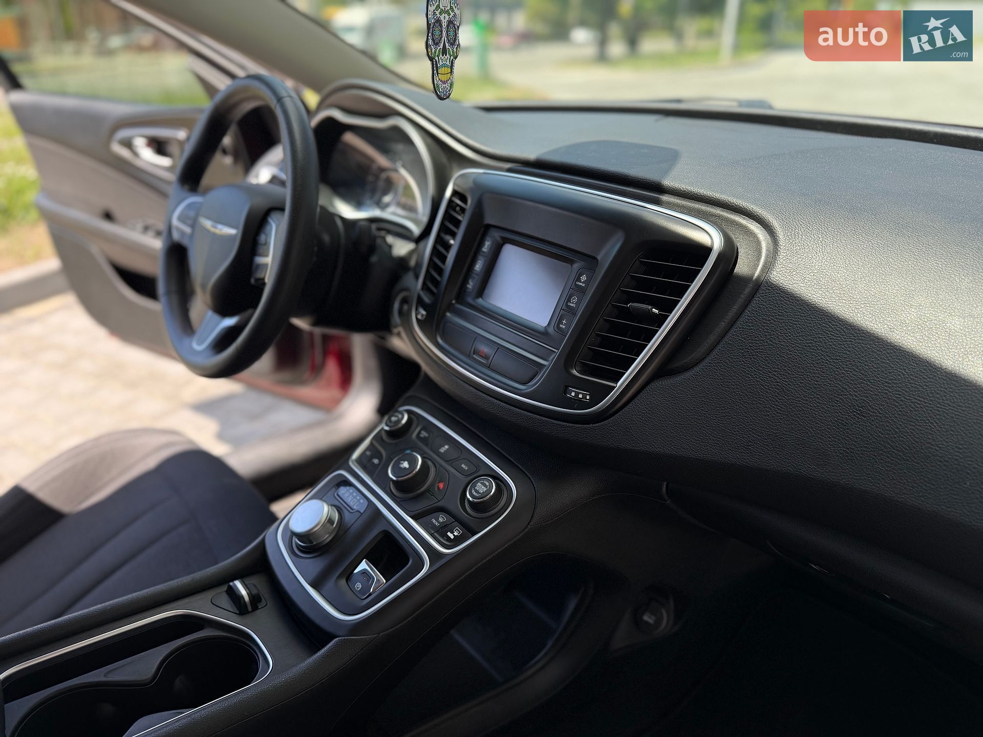 Chrysler 200 2015 VIN 1C3CCCAB5FN718861 фото оголошення 25 з 26