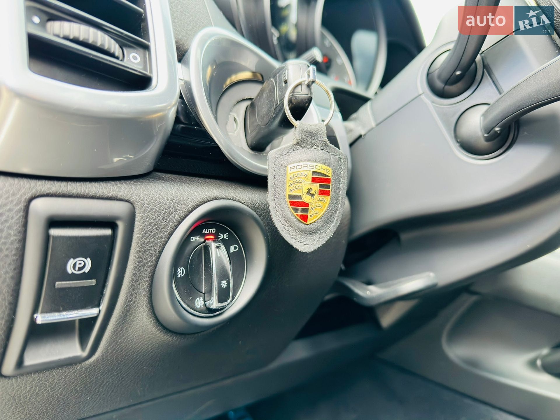 Porsche Cayenne 2014 VIN WP1AB2A27FLA56114 фото оголошення 17 з 41