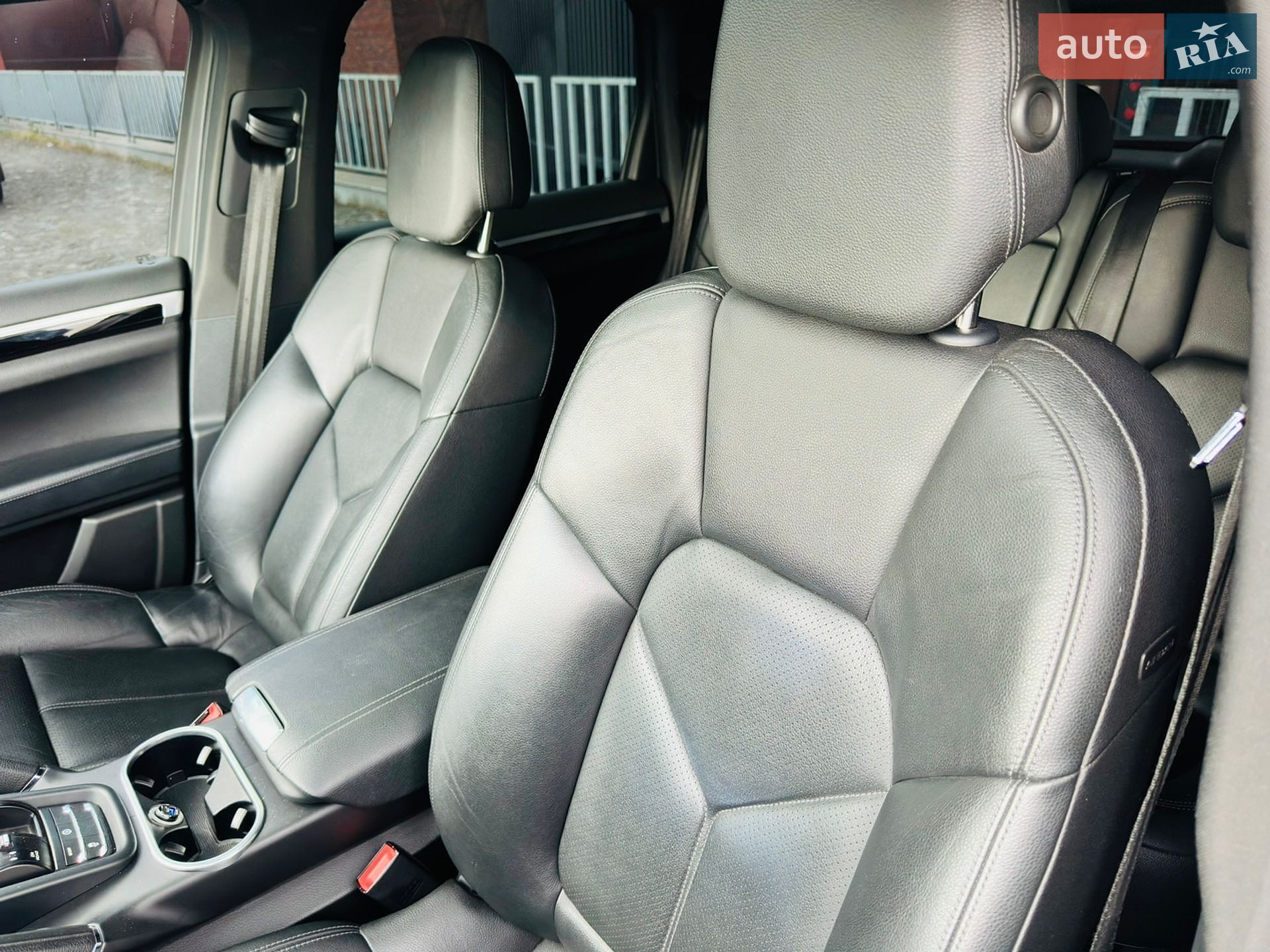 Porsche Cayenne 2014 VIN WP1AB2A27FLA56114 фото оголошення 19 з 41
