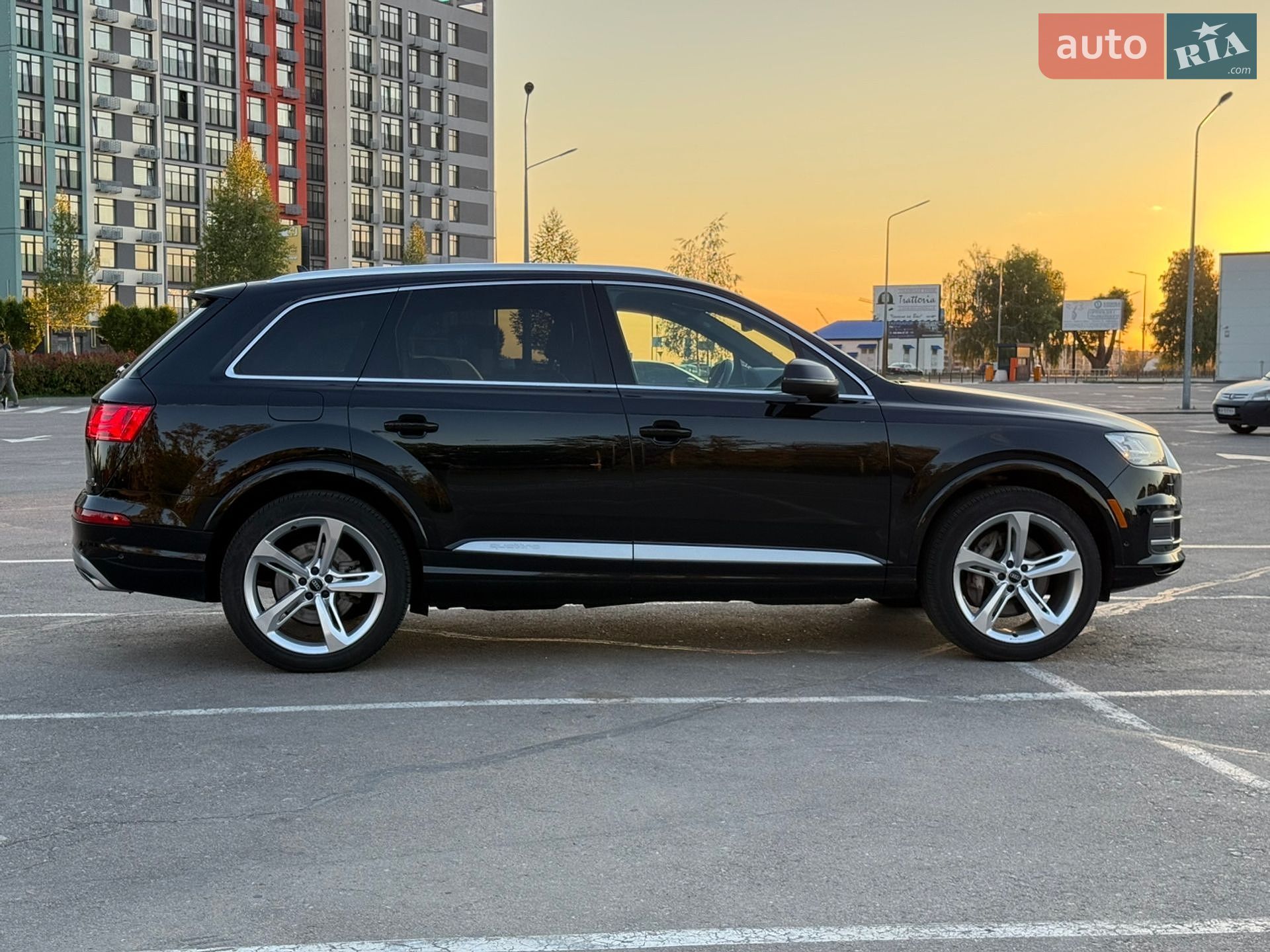 Audi Q7 2019 VIN WA1VABF74KD036279 фото оголошення 9 з 40