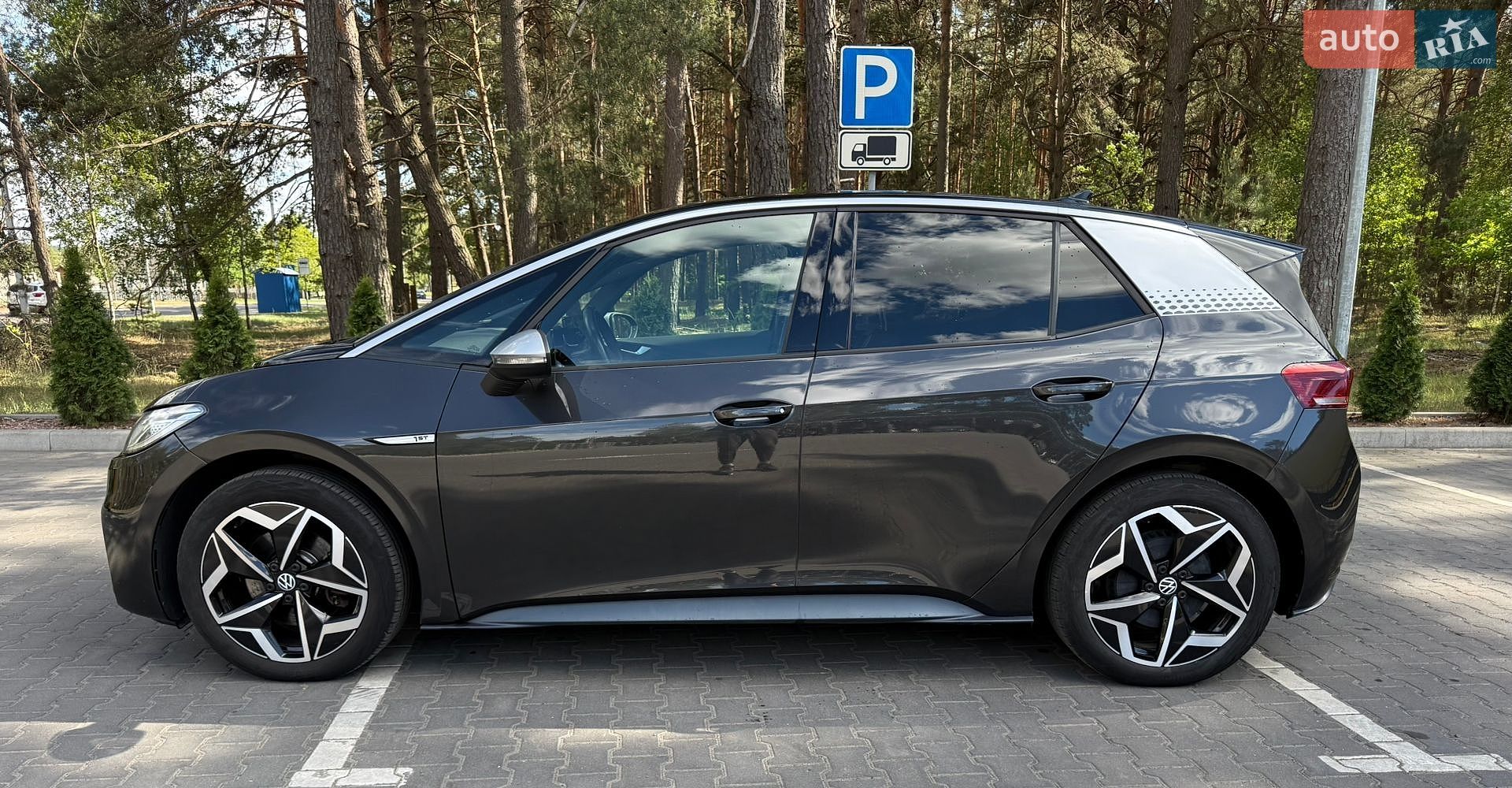 Volkswagen ID.3 2020 VIN WVWZZZE1ZMP003880 фото оголошення 4 з 13
