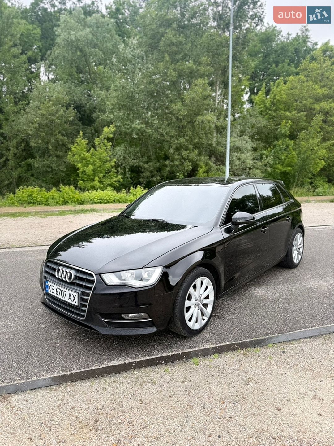 Audi A3 2015 VIN WAUZZZ8V6GA027139 фото оголошення 3 з 10