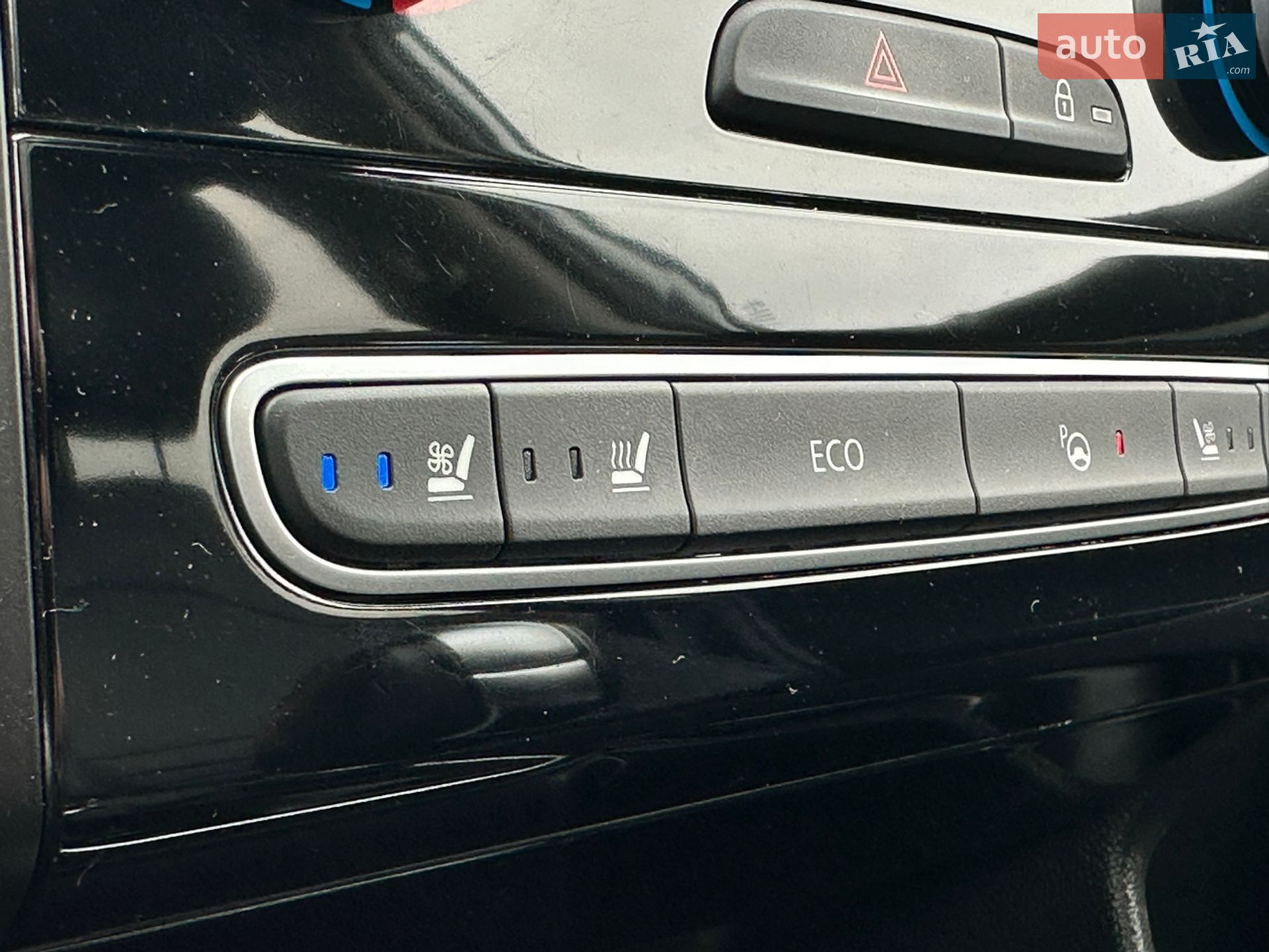 Renault Koleos 2018 VIN VF1RZG003JC304881 фото оголошення 44 з 120