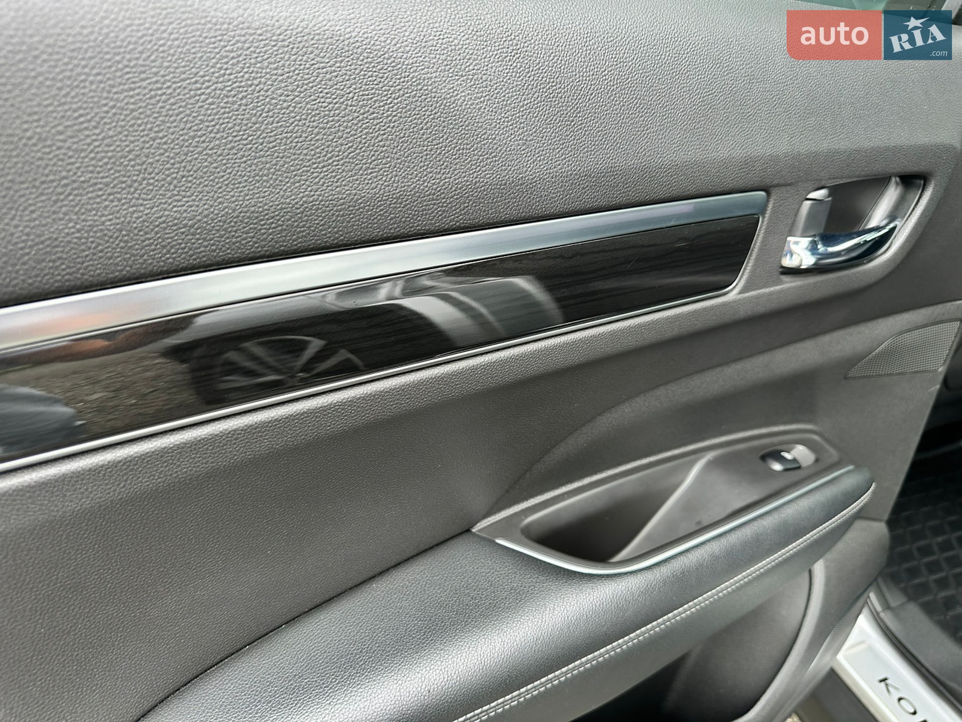 Renault Koleos 2018 VIN VF1RZG003JC304881 фото оголошення 61 з 120
