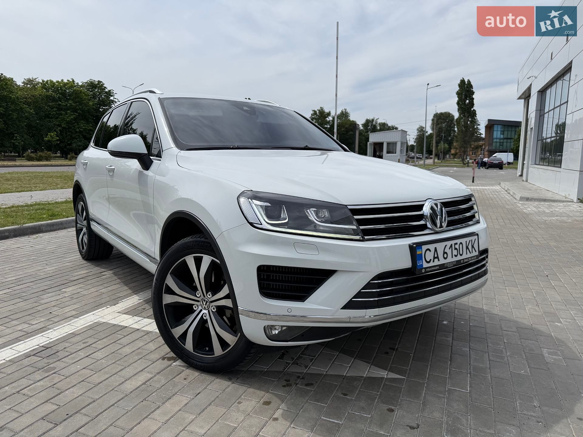 Volkswagen Touareg 2016 VIN WVGZZZ7PZHD004334 фото оголошення 7 з 28