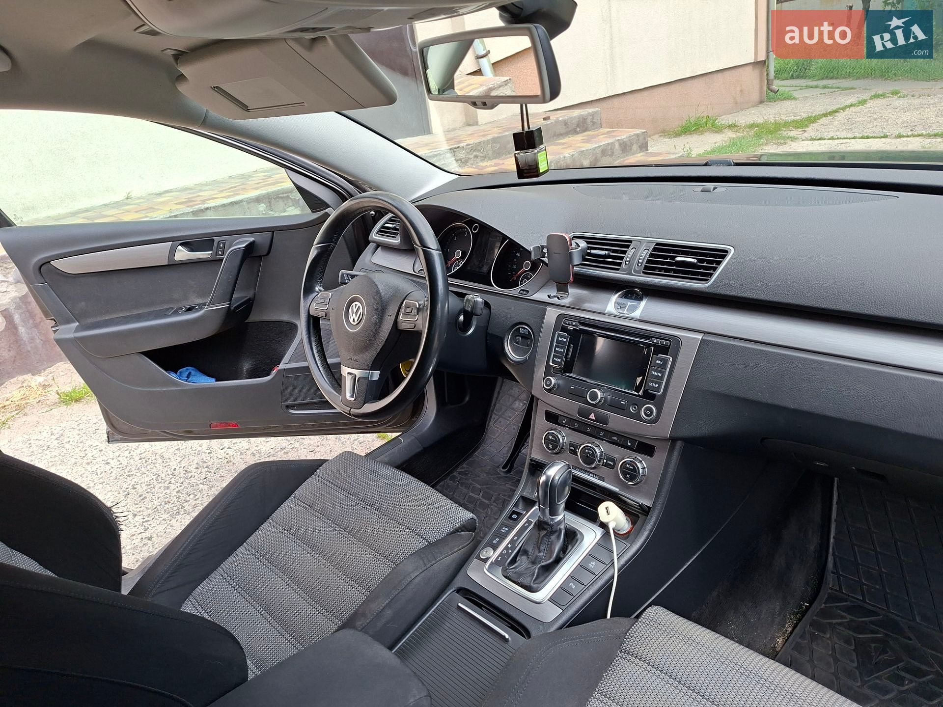 Volkswagen Passat 2012 VIN WVWZZZ3CZCE130456 фото оголошення 12 з 13