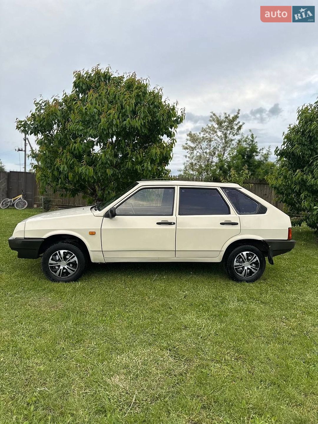 ВАЗ / Lada 2109 1989 VIN XTA210900L0632338 фото оголошення 5 з 12