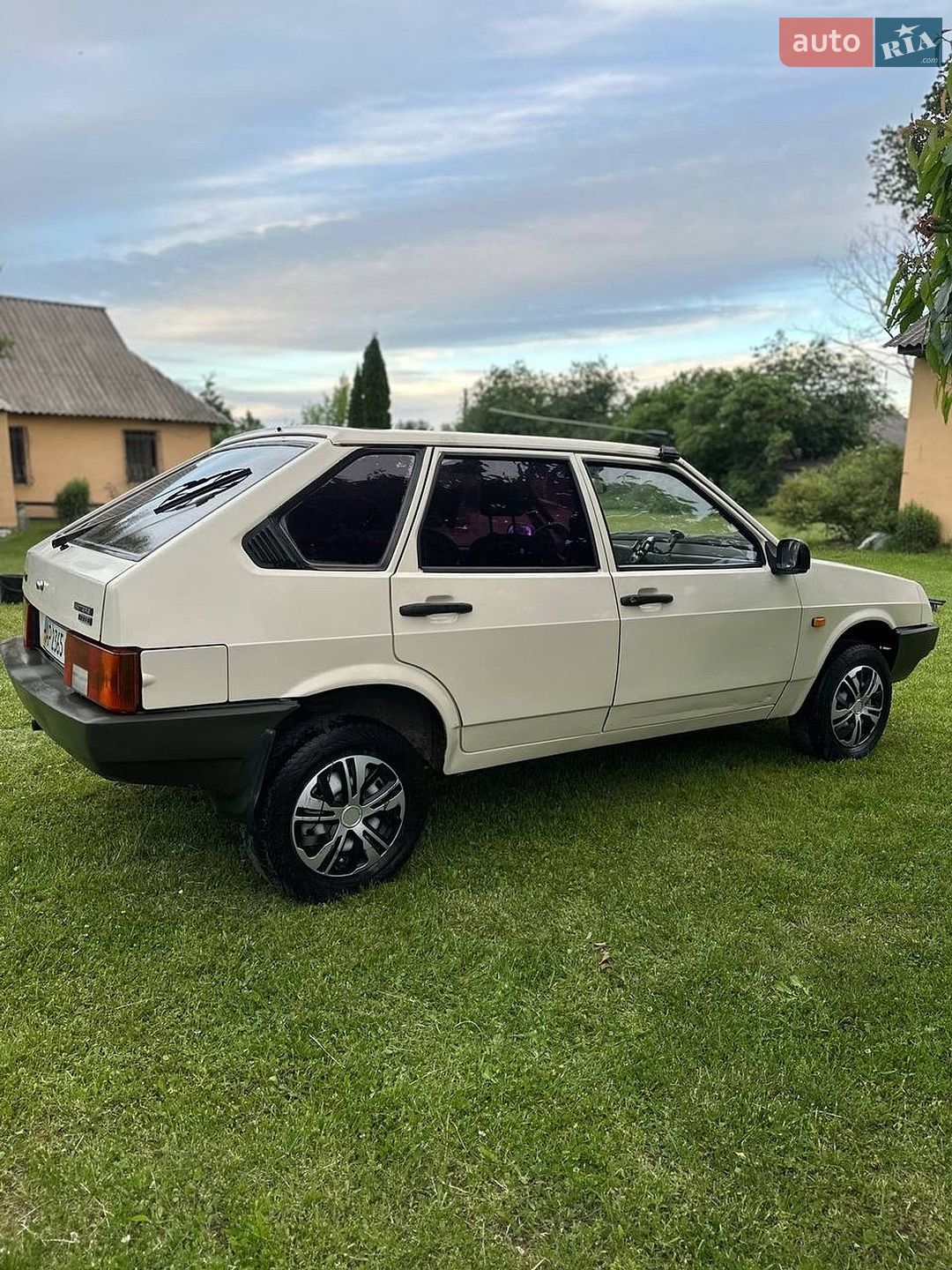 ВАЗ / Lada 2109 1989 VIN XTA210900L0632338 фото оголошення 8 з 12
