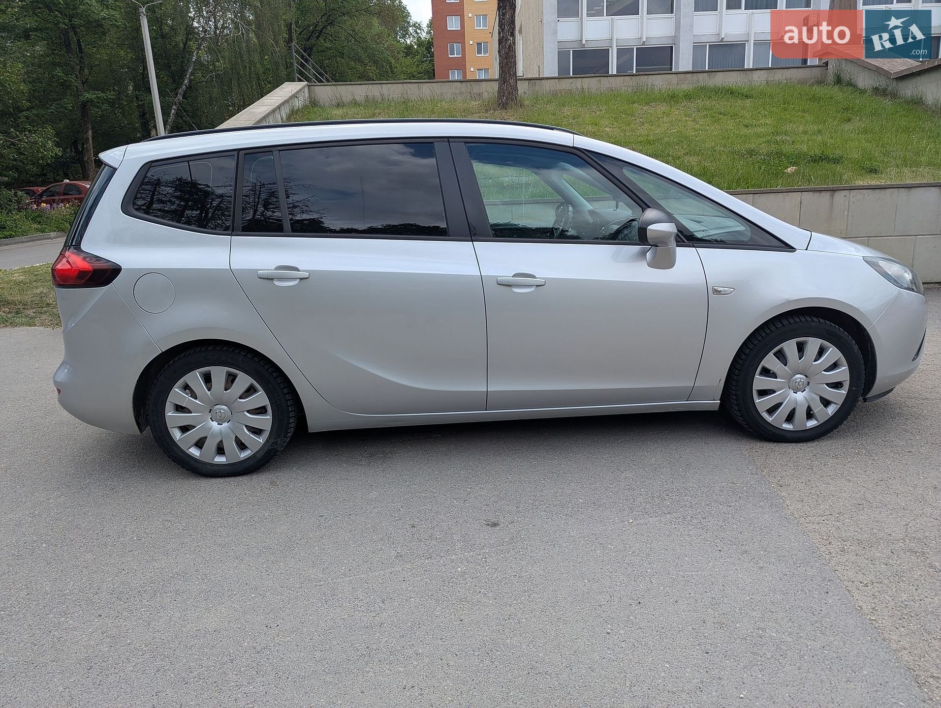 Opel Zafira 2013 VIN W0LPD9EM0E2010282 фото оголошення 4 з 13