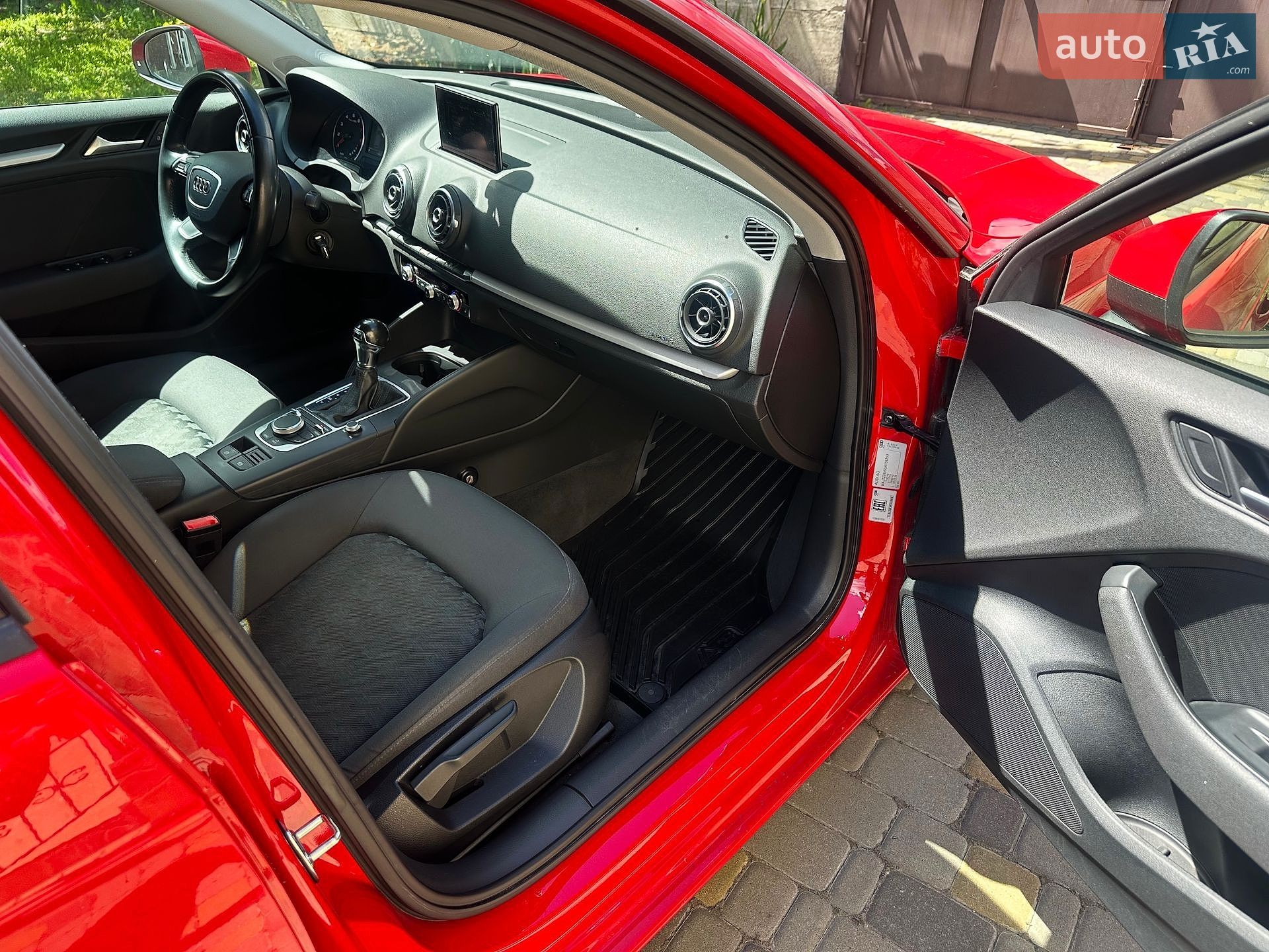 Audi A3 2016 VIN WAUZZZ8V5GA106253 фото оголошення 7 з 27