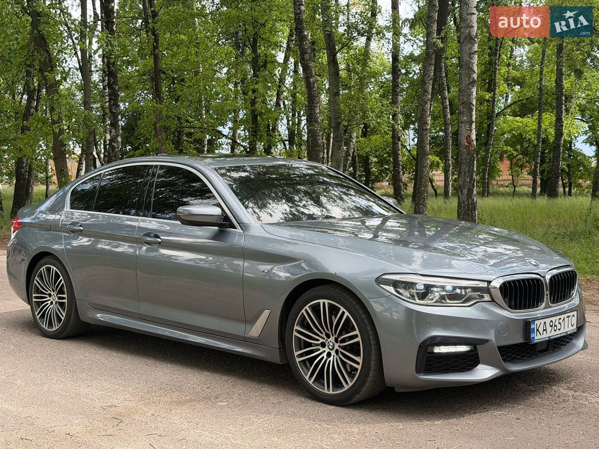 BMW 5 Series 2018 VIN WBAJF5107KBJ09980 фото оголошення 3 з 71
