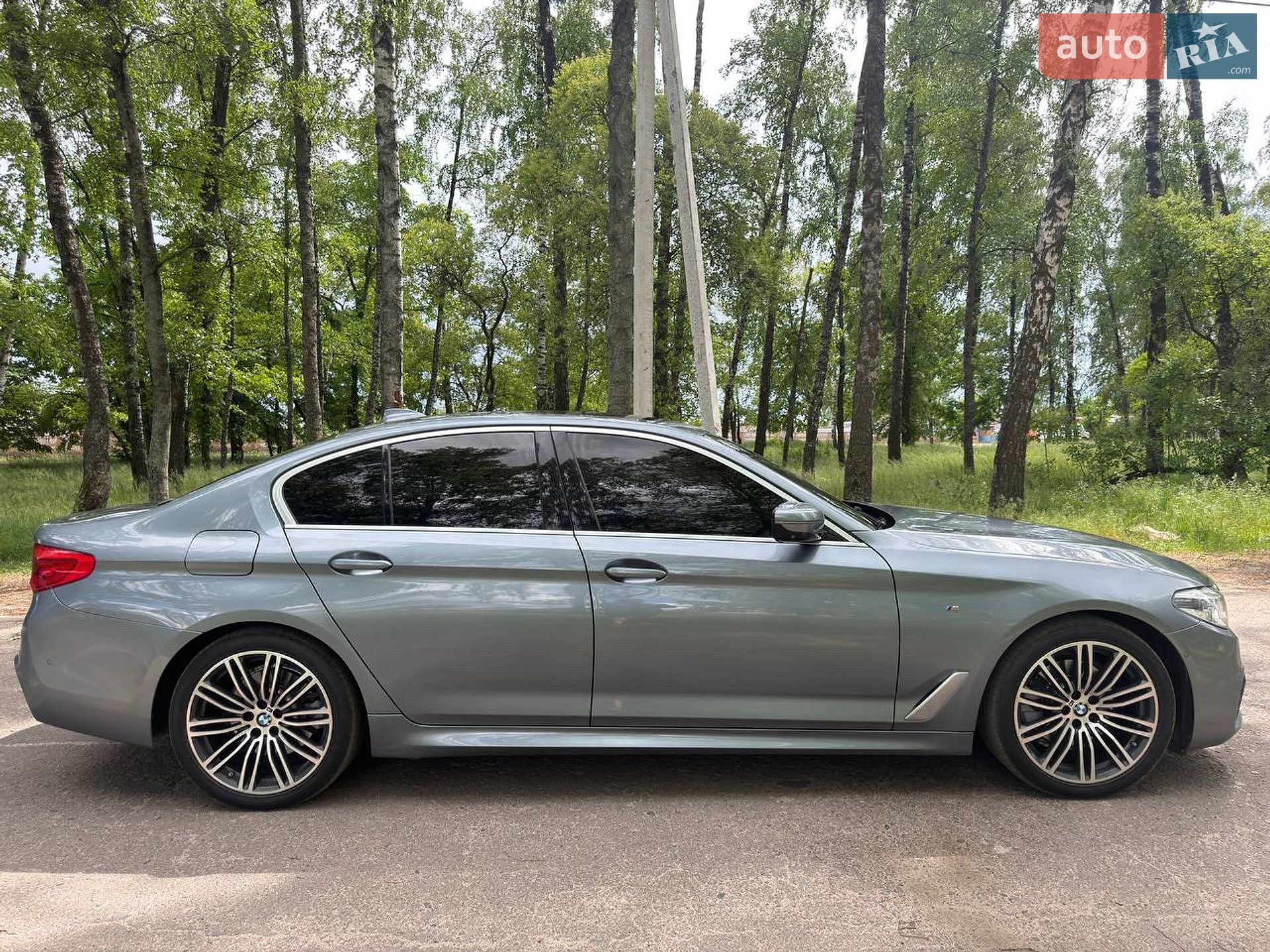 BMW 5 Series 2018 VIN WBAJF5107KBJ09980 фото оголошення 10 з 71