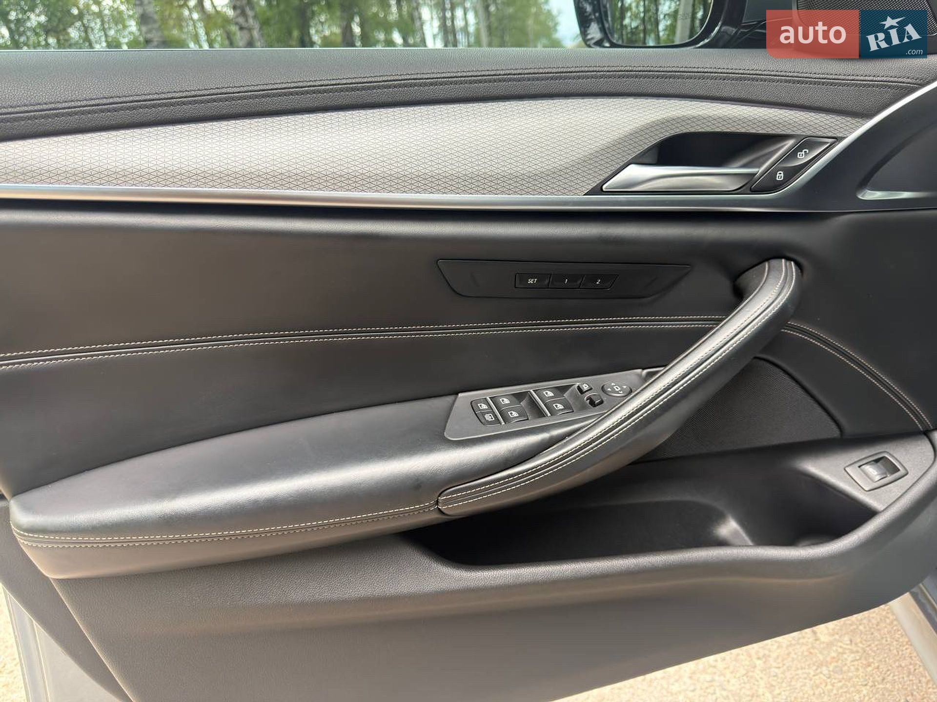 BMW 5 Series 2018 VIN WBAJF5107KBJ09980 фото оголошення 25 з 71