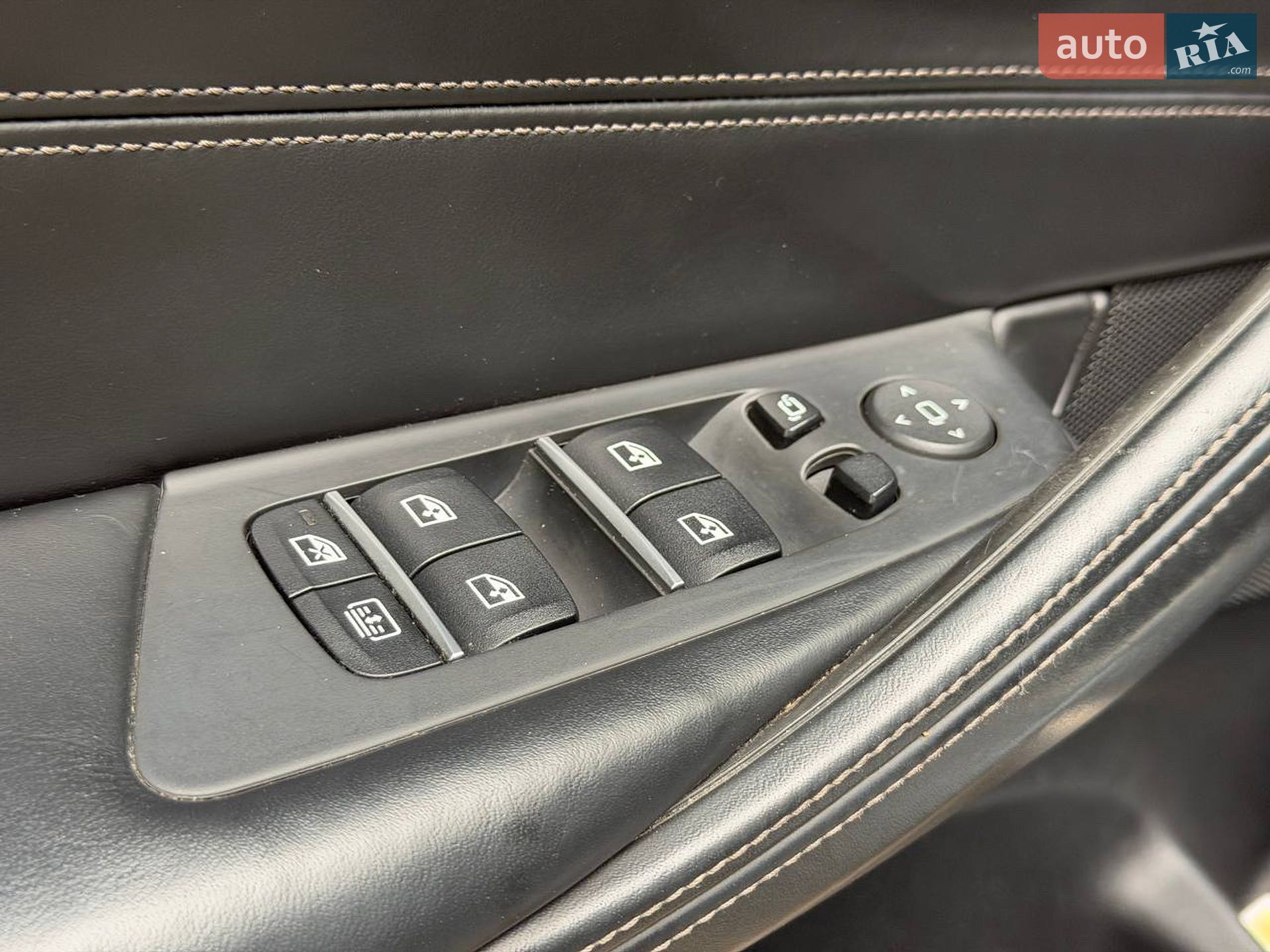 BMW 5 Series 2018 VIN WBAJF5107KBJ09980 фото оголошення 26 з 71