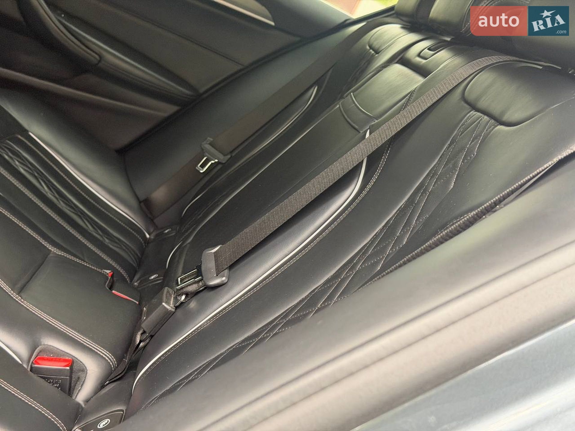 BMW 5 Series 2018 VIN WBAJF5107KBJ09980 фото оголошення 40 з 71