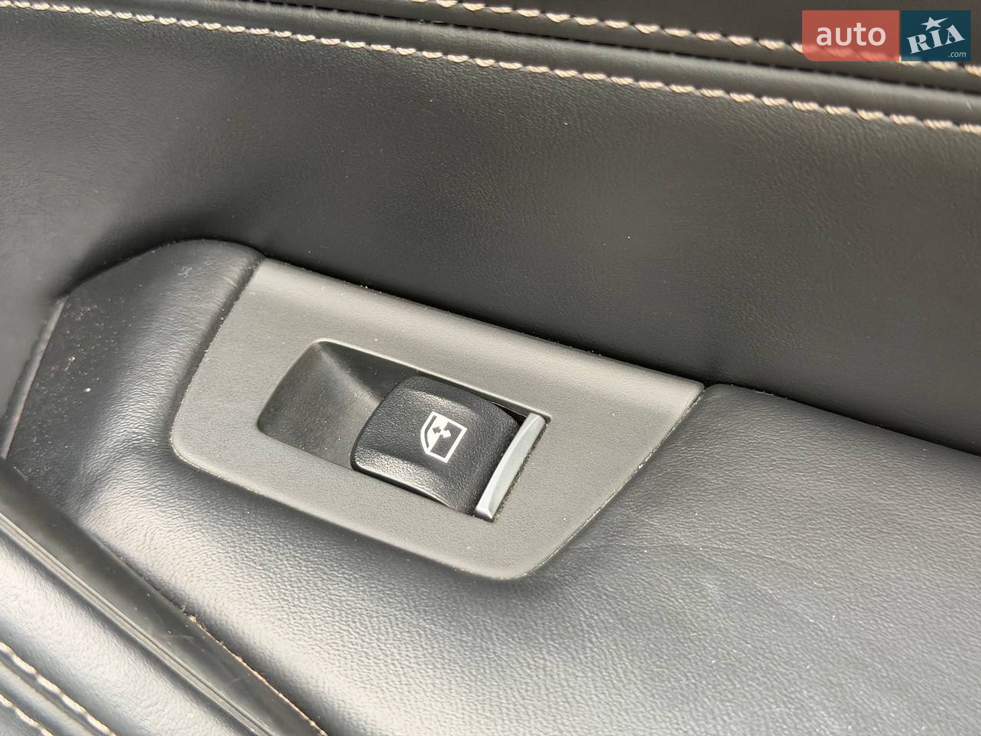 BMW 5 Series 2018 VIN WBAJF5107KBJ09980 фото оголошення 43 з 71