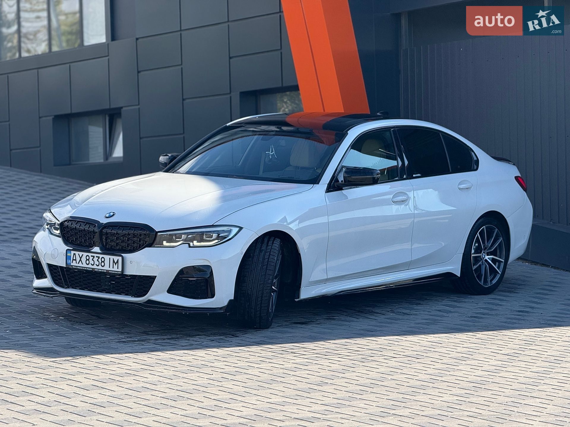 BMW 3 Series 2019 VIN 3MW5R1J54K8B01124 фото оголошення 5 з 14