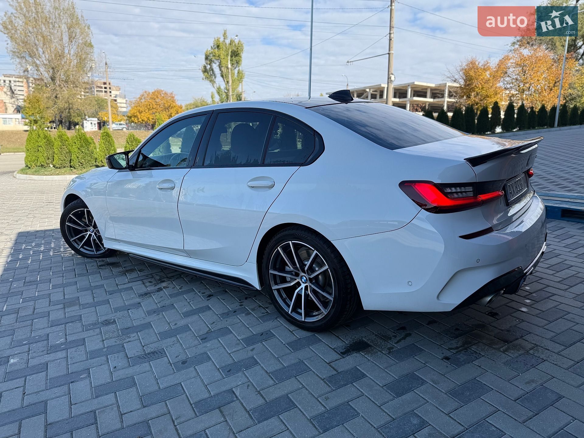 BMW 3 Series 2019 VIN 3MW5R1J54K8B01124 фото оголошення 14 з 14