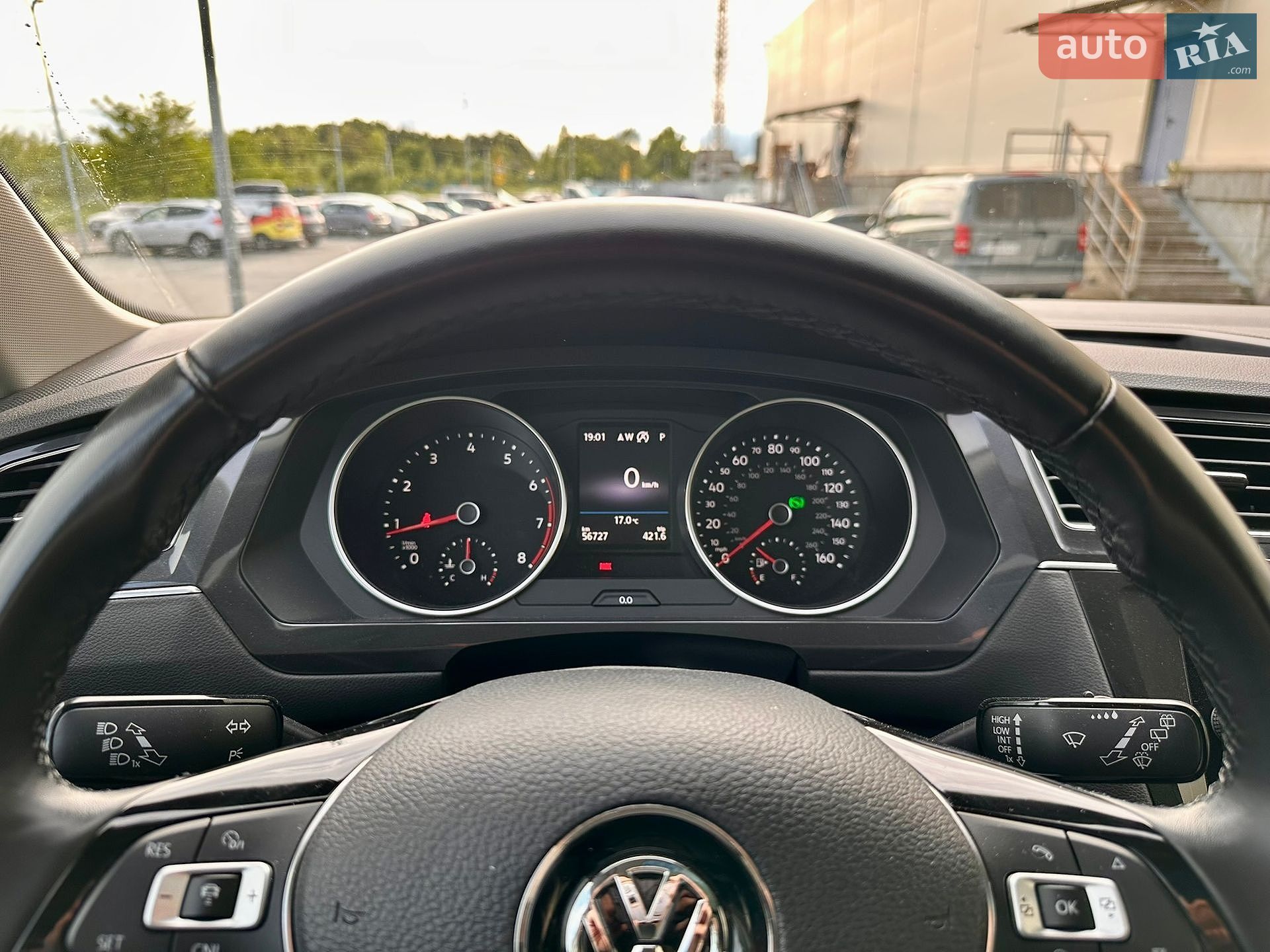 Volkswagen Tiguan 2017 VIN 3VV2B7AX2JM007118 фото оголошення 19 з 40