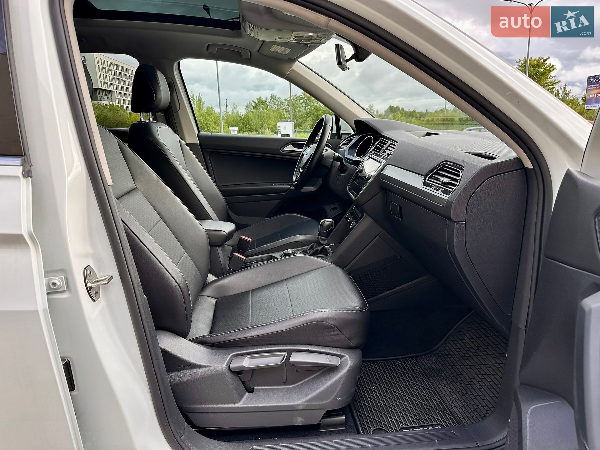 Volkswagen Tiguan 2017 VIN 3VV2B7AX2JM007118 фото оголошення 35 з 40