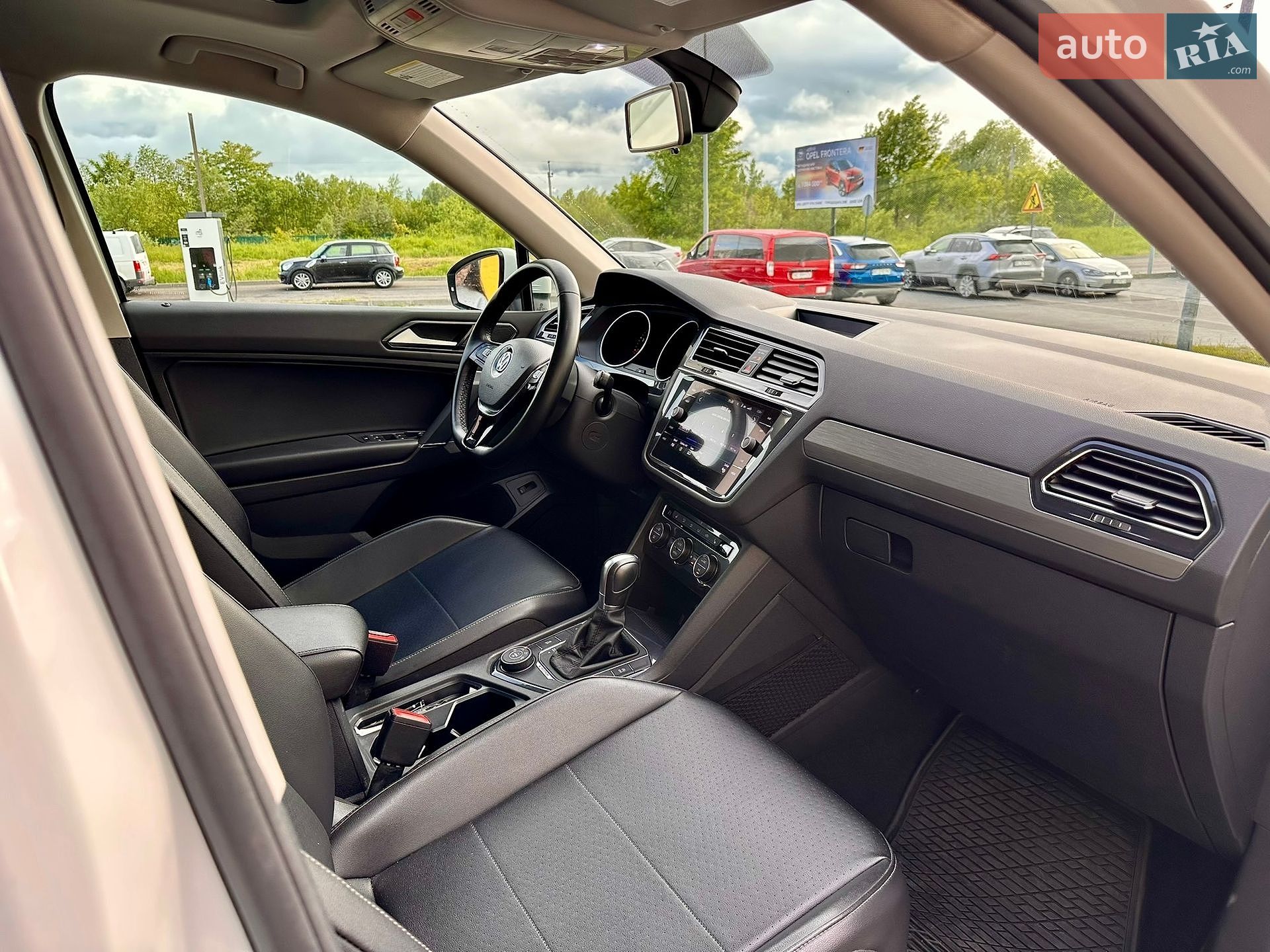 Volkswagen Tiguan 2017 VIN 3VV2B7AX2JM007118 фото оголошення 36 з 40