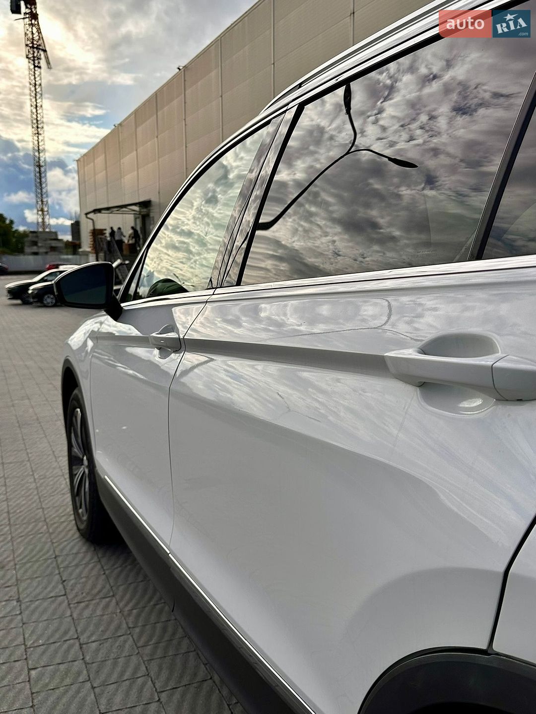 Volkswagen Tiguan 2017 VIN 3VV2B7AX2JM007118 фото оголошення 38 з 40