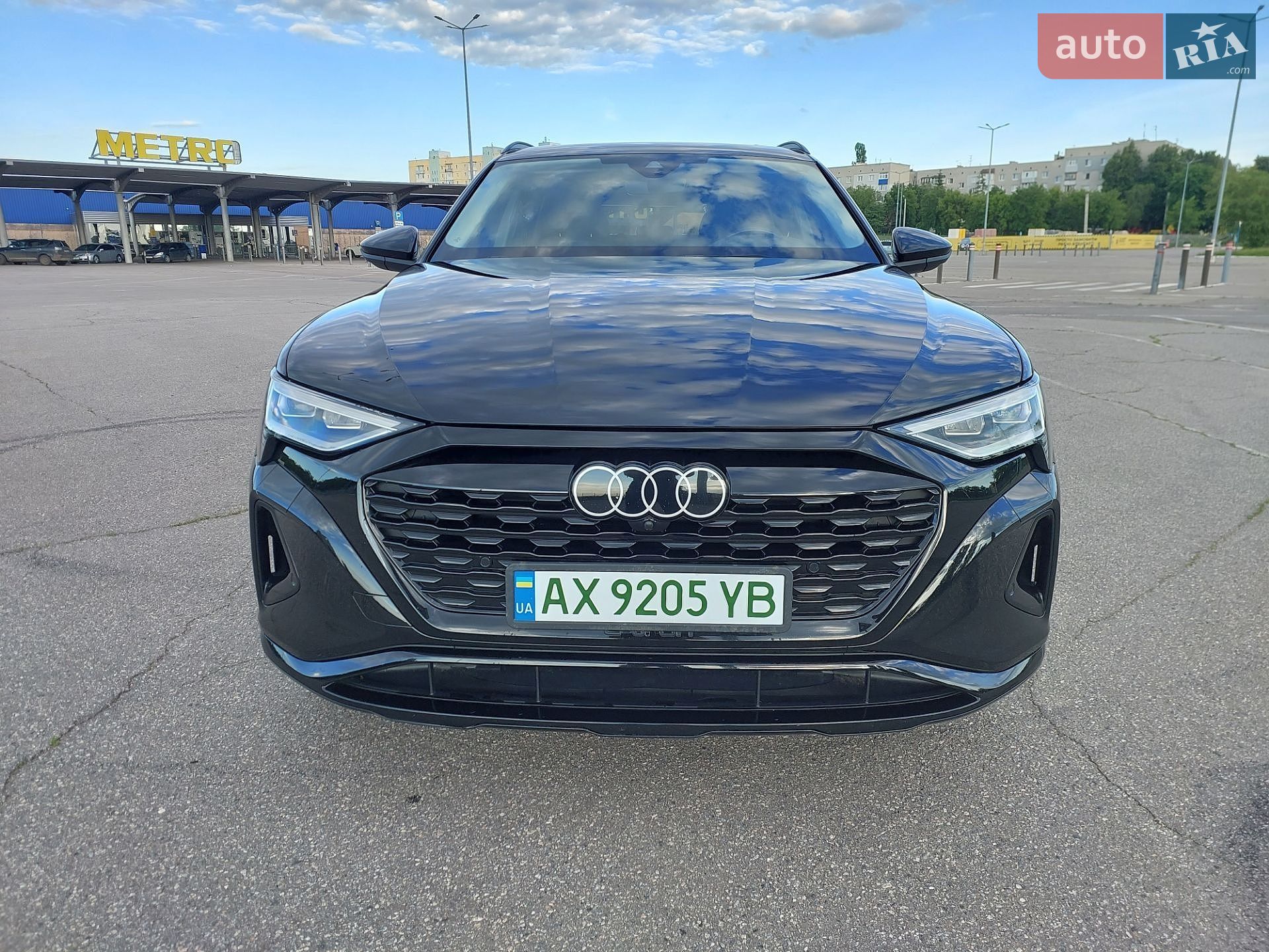 Audi Q8 e-tron 2023 VIN WA14AAGE3RB020955 фото оголошення 3 з 55