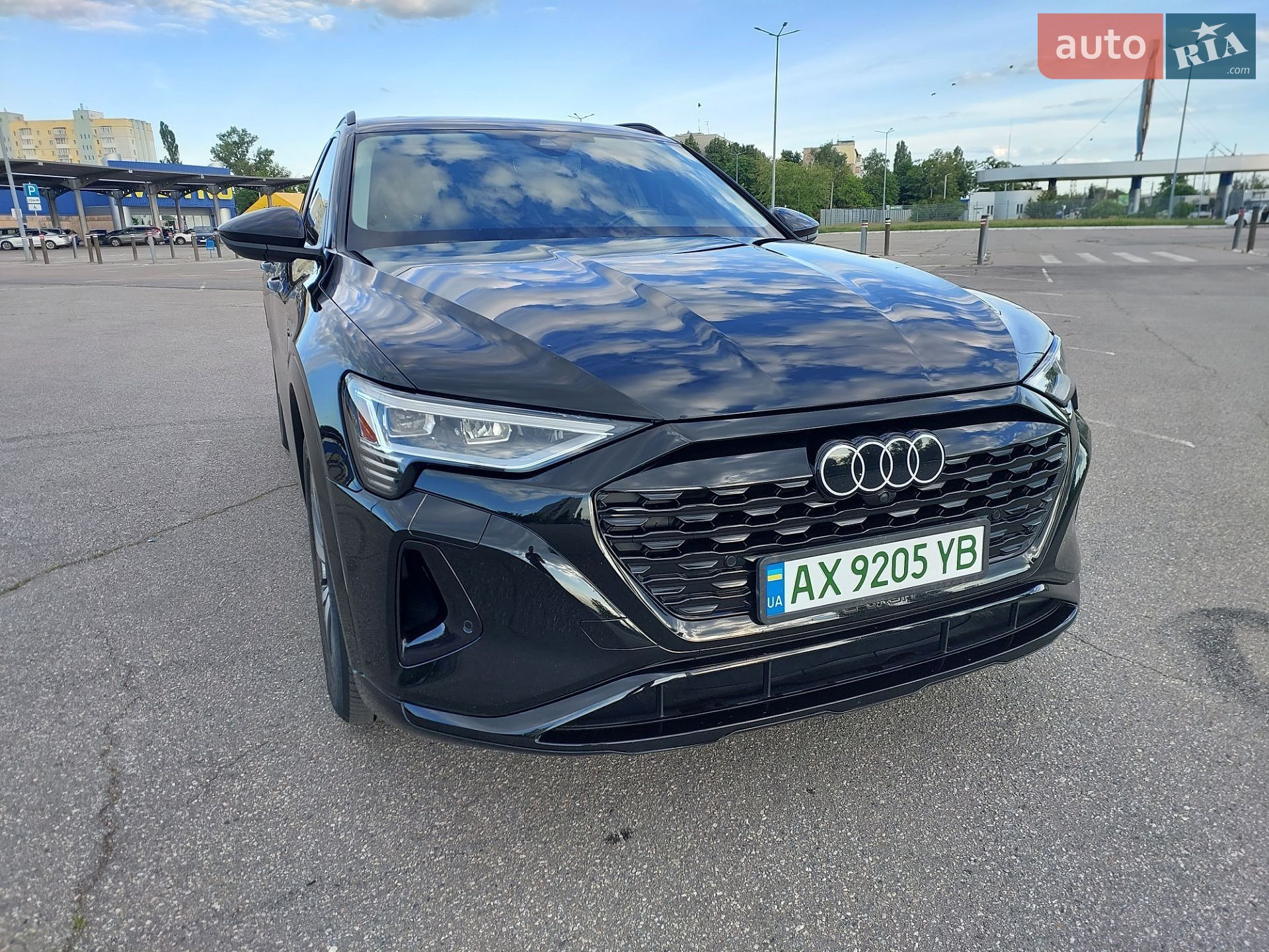 Audi Q8 e-tron 2023 VIN WA14AAGE3RB020955 фото оголошення 4 з 55