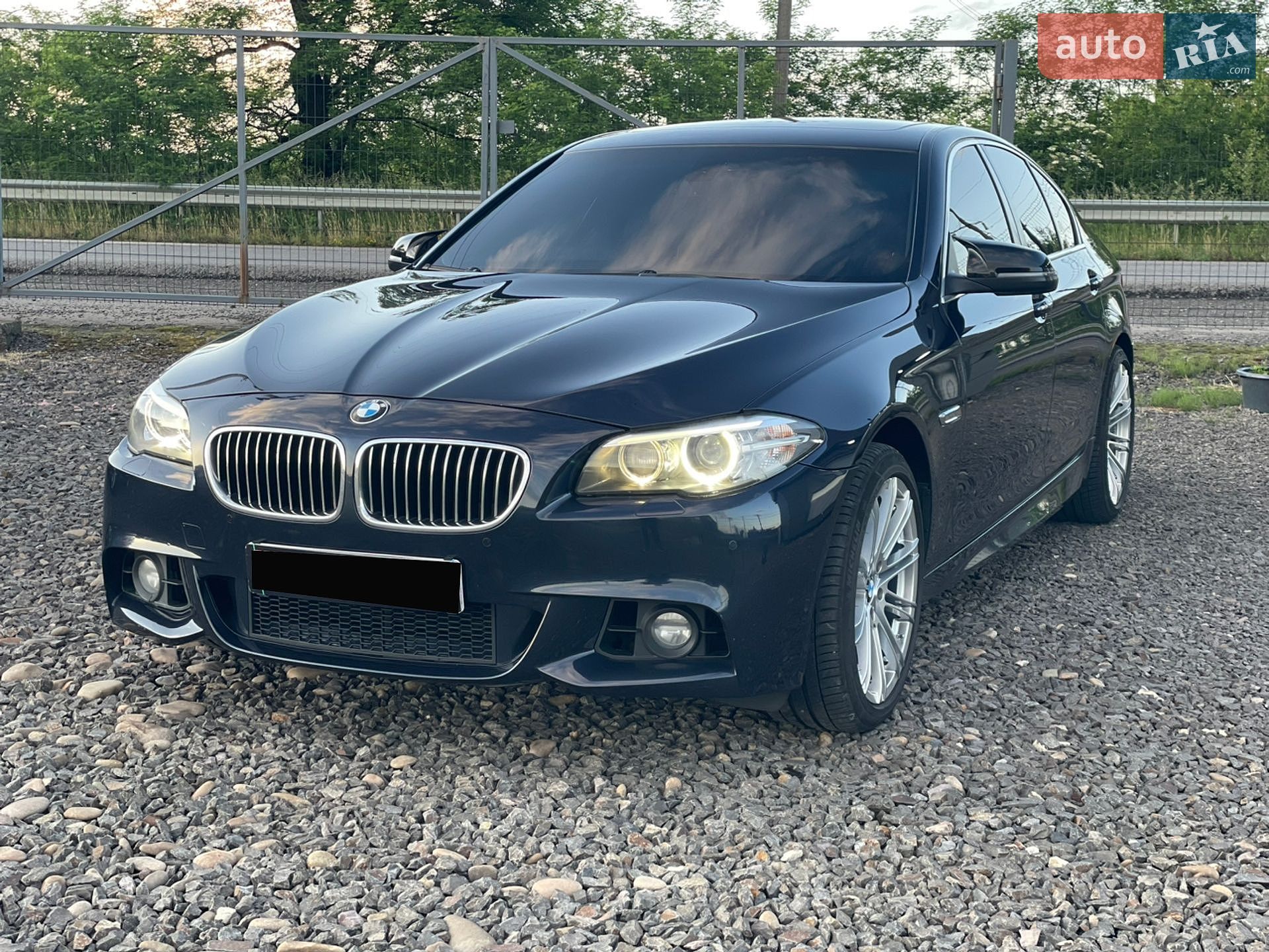 BMW 5 Series 2015 VIN WBA5B1C51FG126491 фото оголошення 2 з 14
