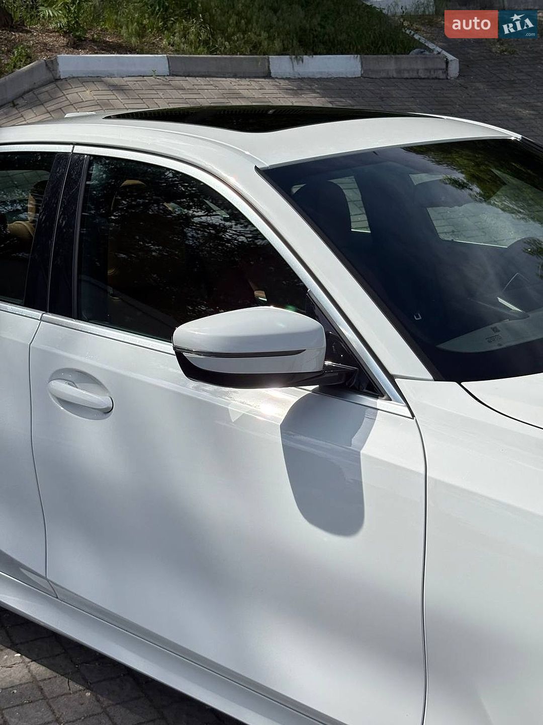 BMW 3 Series 2023 VIN 3MW39FF03R8D97474 фото оголошення 4 з 20