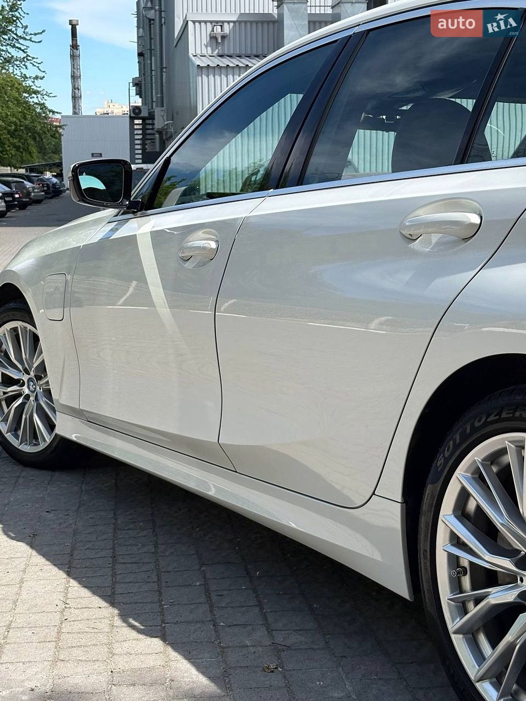 BMW 3 Series 2023 VIN 3MW39FF03R8D97474 фото оголошення 7 з 20