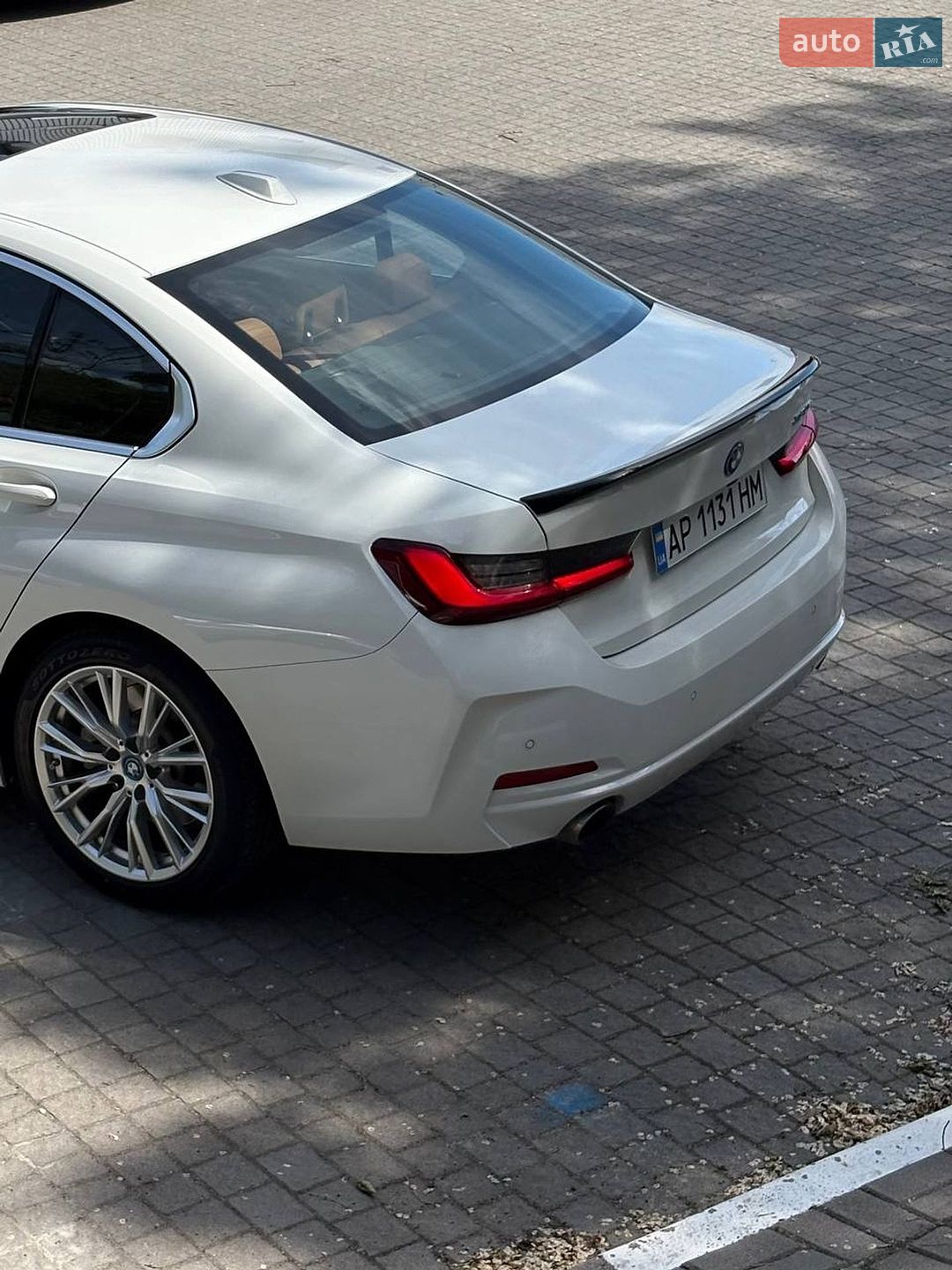 BMW 3 Series 2023 VIN 3MW39FF03R8D97474 фото оголошення 8 з 20