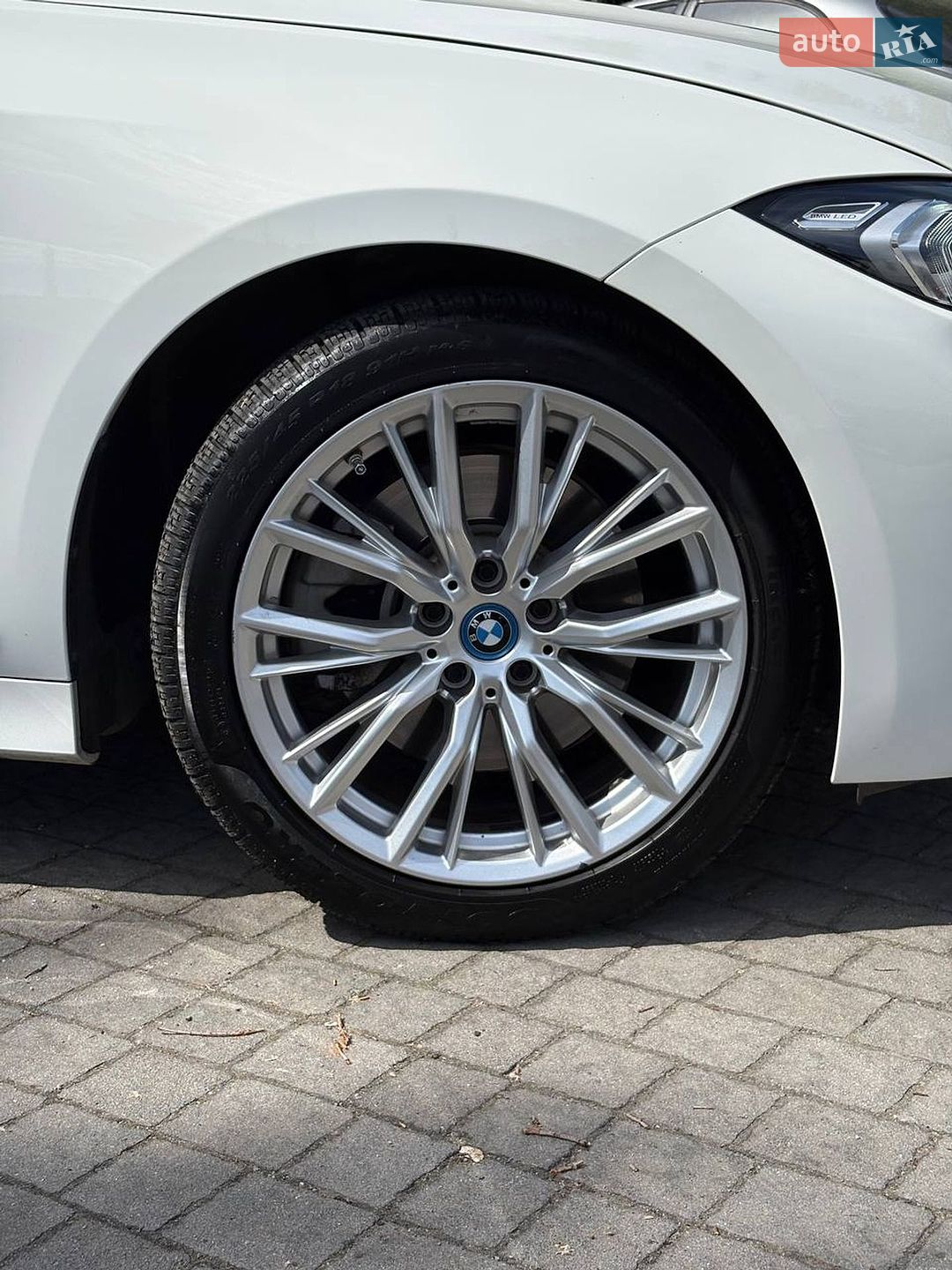 BMW 3 Series 2023 VIN 3MW39FF03R8D97474 фото оголошення 10 з 20