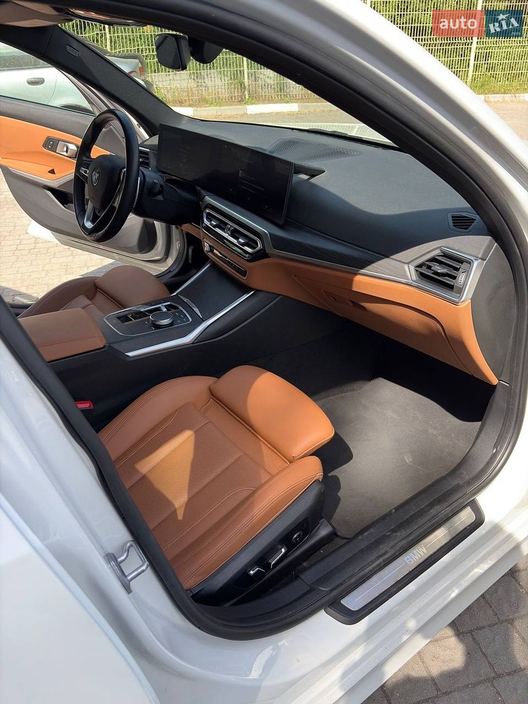 BMW 3 Series 2023 VIN 3MW39FF03R8D97474 фото оголошення 19 з 20