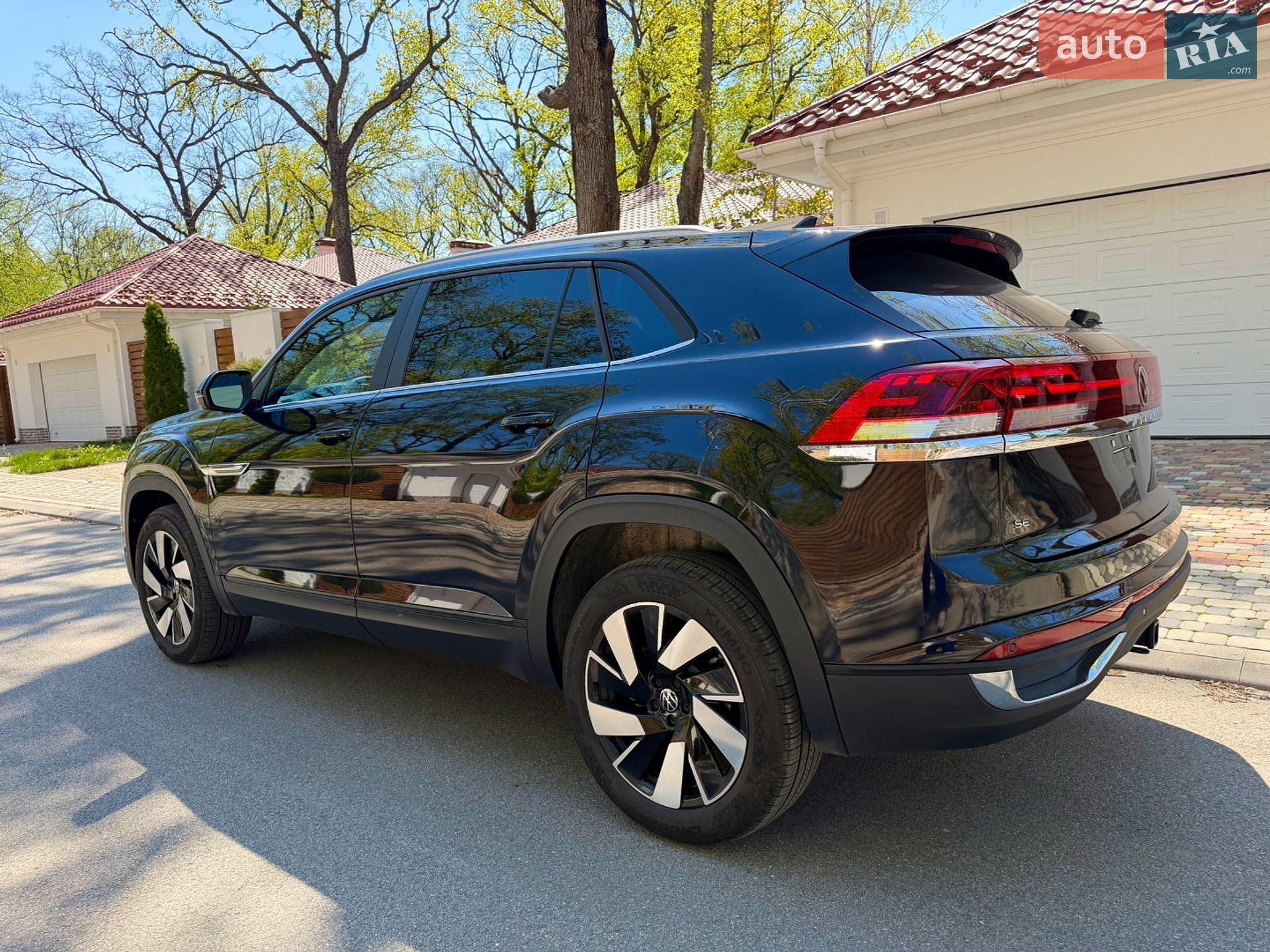 Volkswagen Atlas Cross Sport 2023 VIN 1V2HE2CA9RC217531 фото оголошення 4 з 27