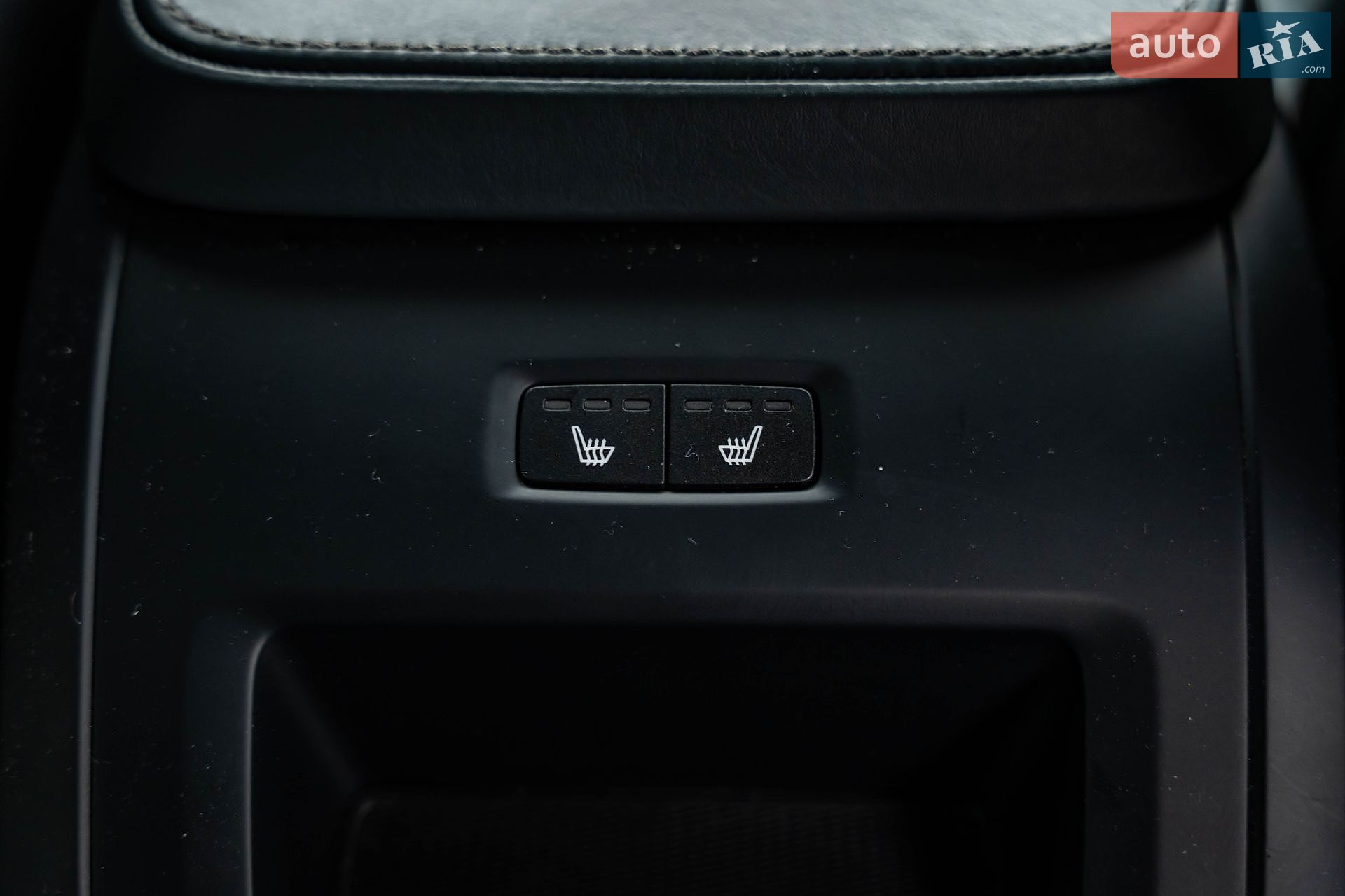 Volvo XC90 2019 VIN YV1LCK2UCL1588990 фото оголошення 28 з 28