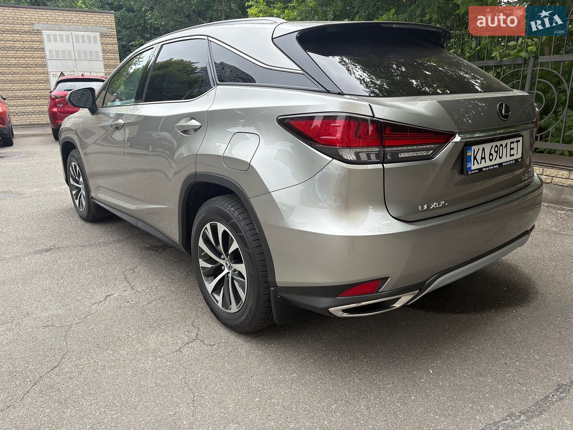Lexus RX 2022 VIN JTJBAMCA402183101 фото оголошення 2 з 34