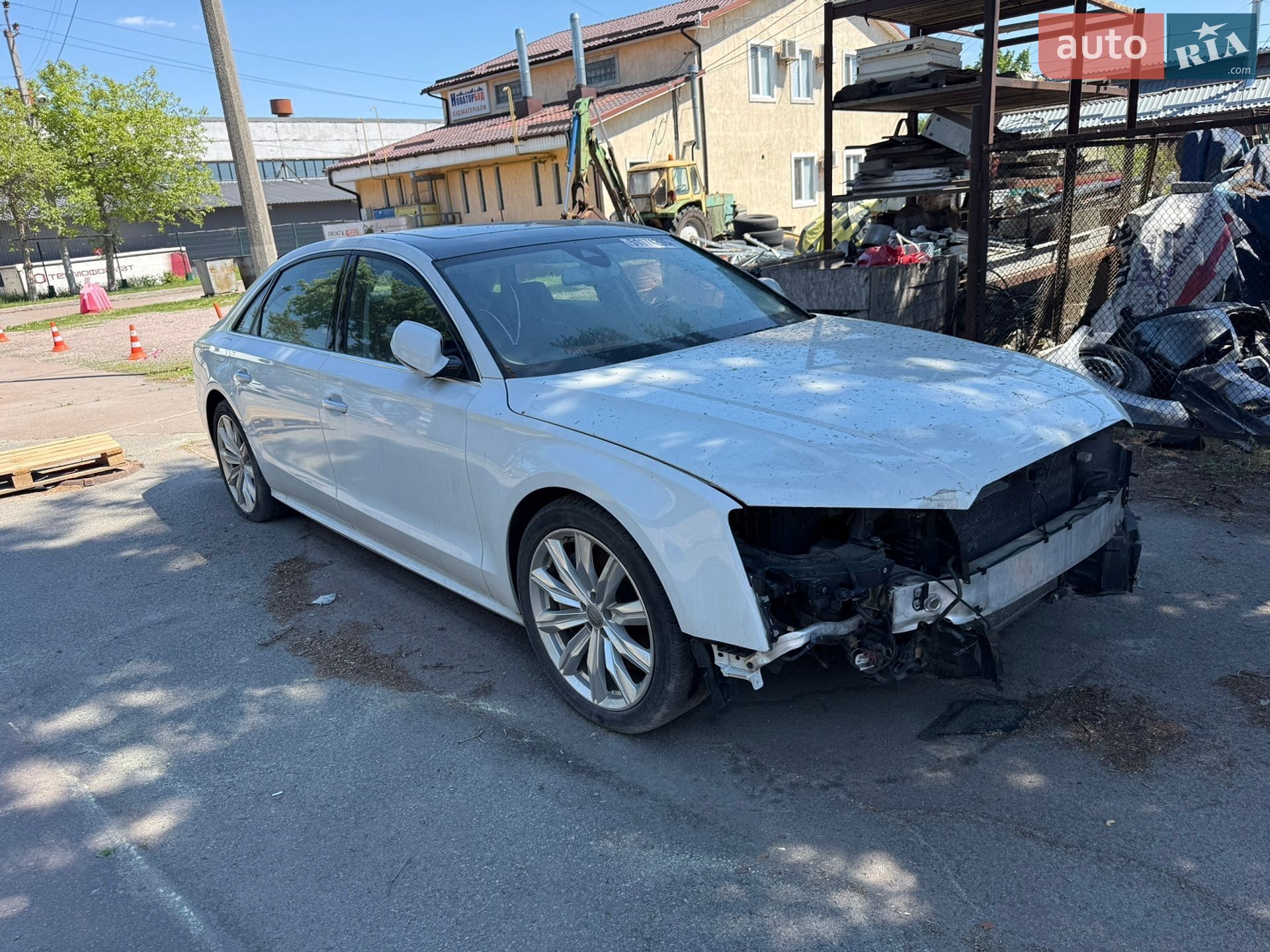 Audi A8 2017 VIN WAU44AFD6HN013868 фото оголошення 2 з 6