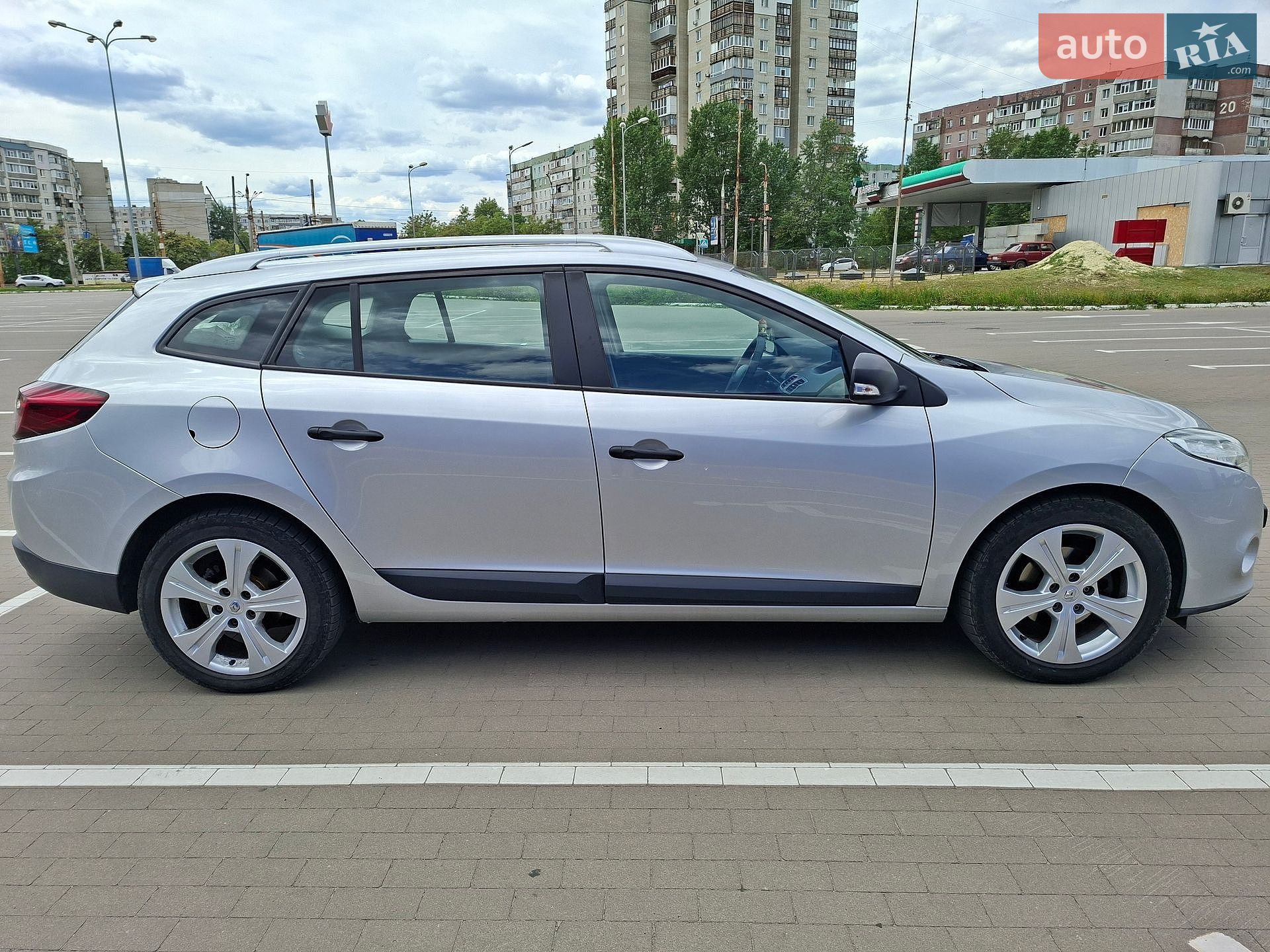 Renault Megane 2011 VIN VF1KZ1W0645452548 фото оголошення 4 з 33