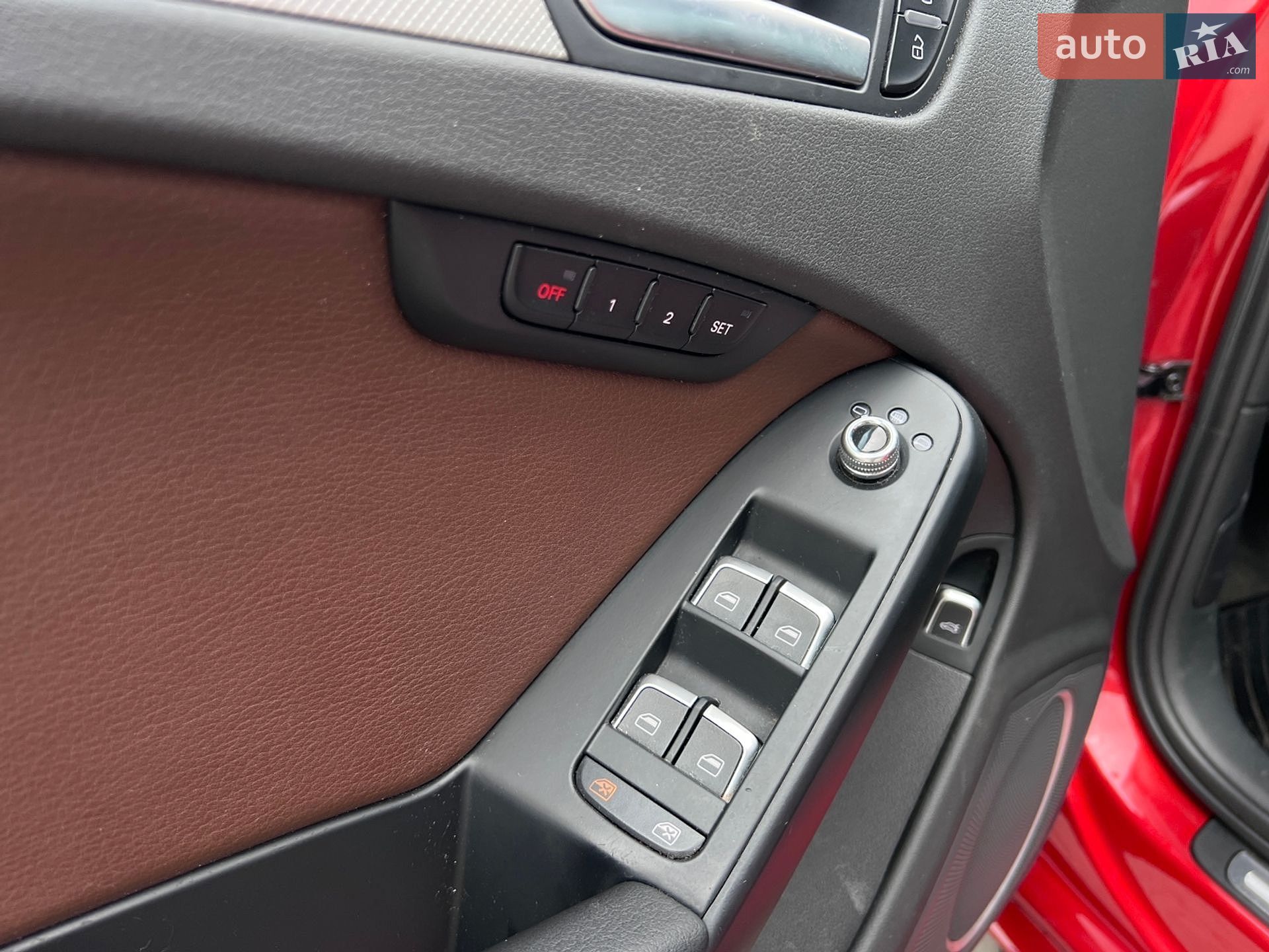 Audi A4 2014 VIN WAUFFAFL3EN040449 фото оголошення 14 з 56