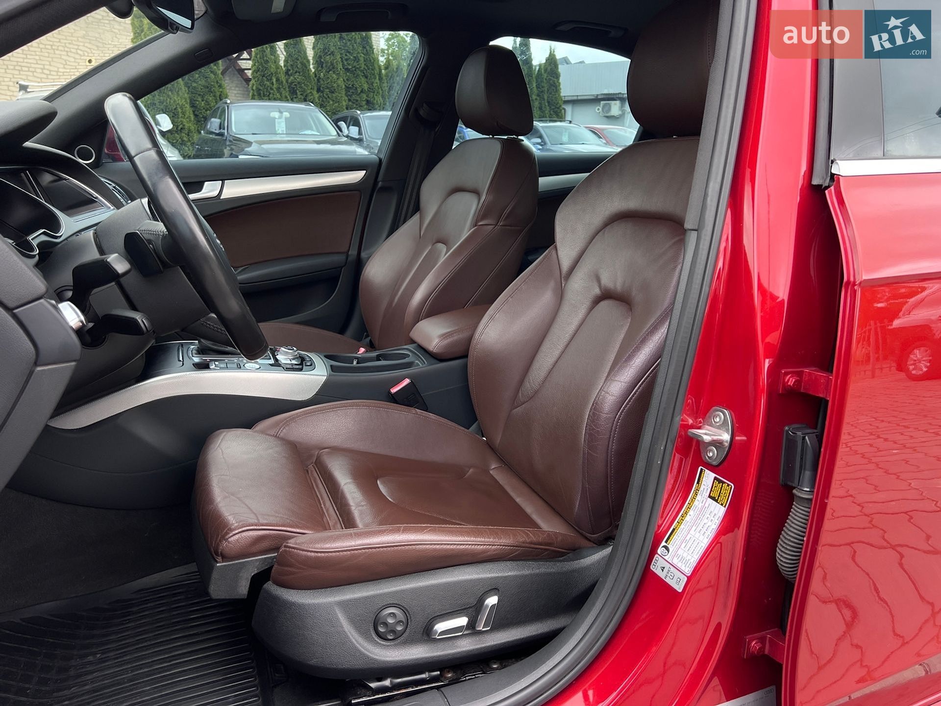 Audi A4 2014 VIN WAUFFAFL3EN040449 фото оголошення 16 з 56